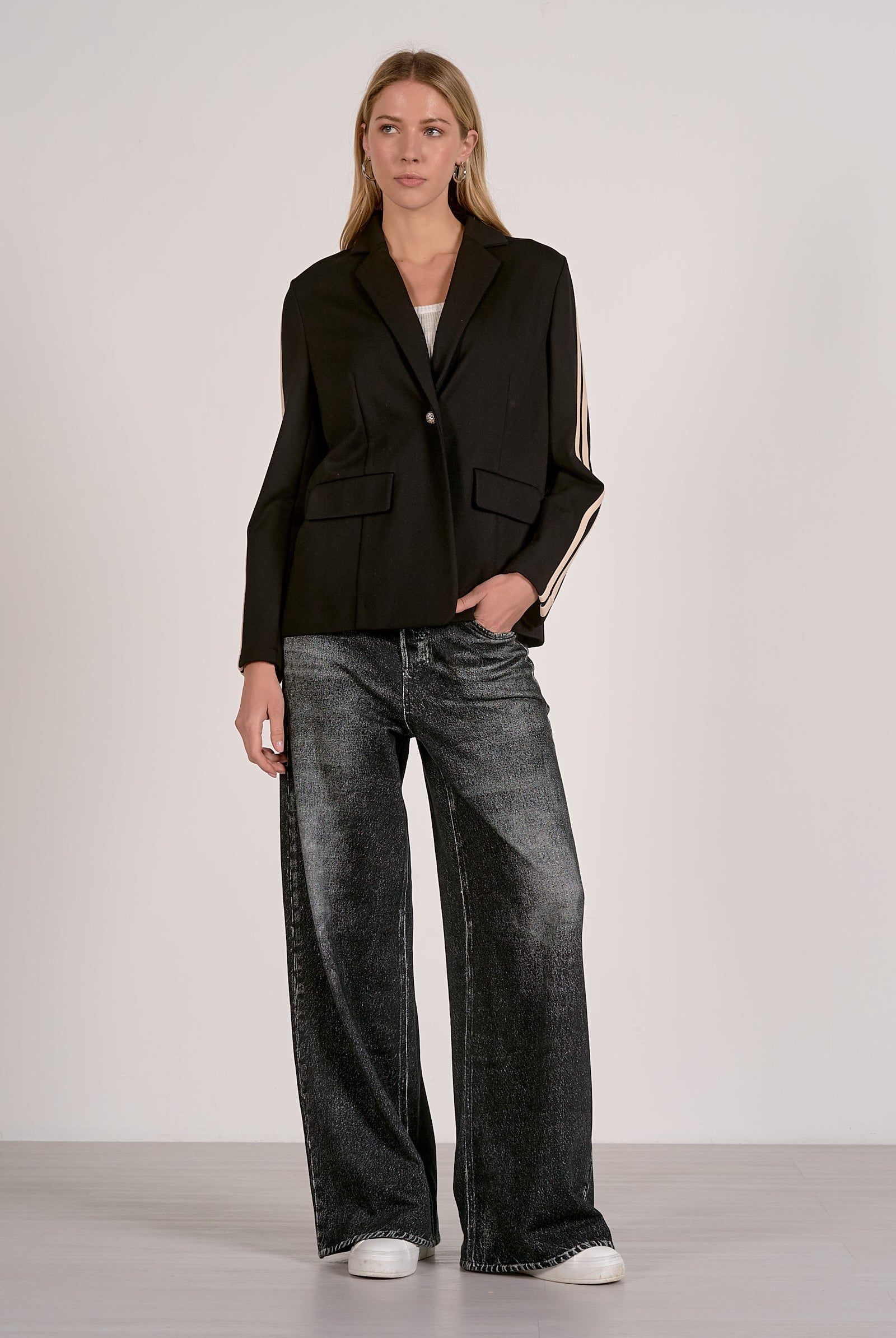 Elan Black Natural Track Pants-Pants-Elan-Deja Nu Boutique, Women's Fashion Boutique in Lampasas, Texas