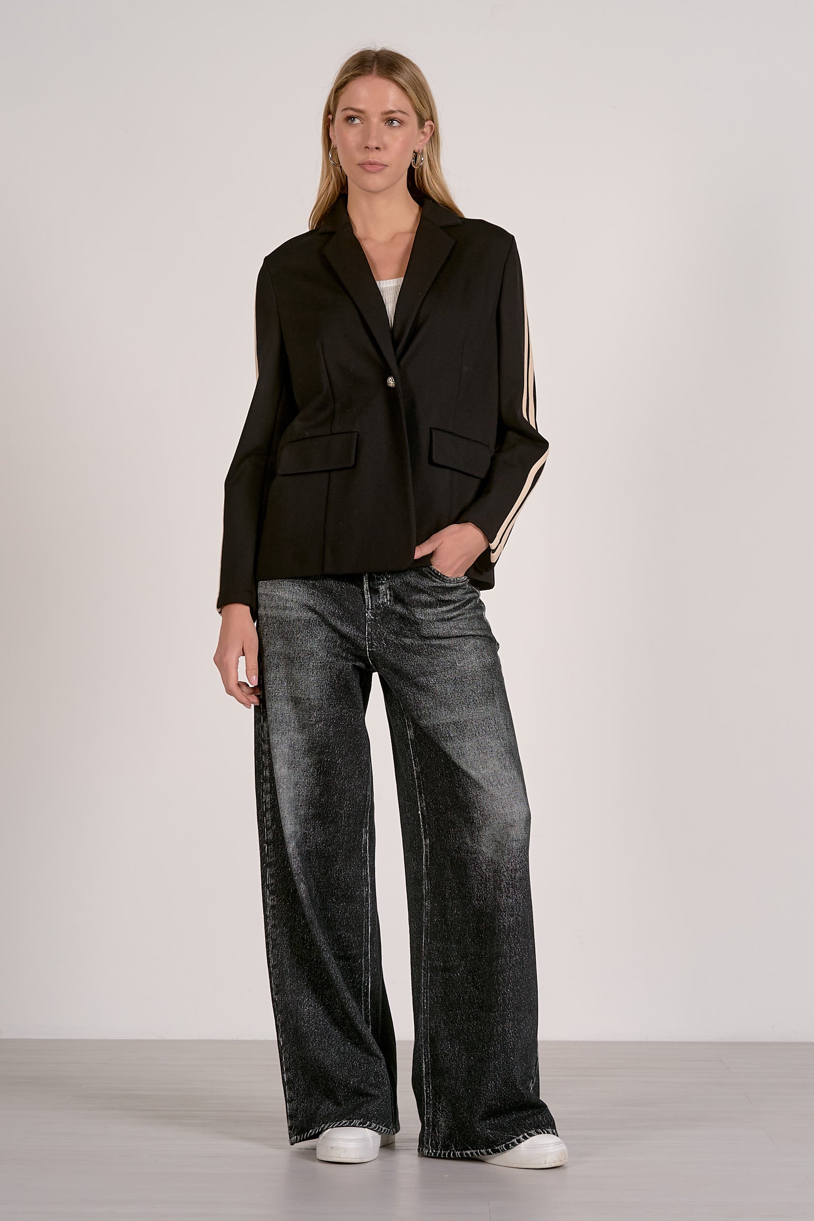 Elan Black Natural Track Pants-Pants-Elan-Deja Nu Boutique, Women's Fashion Boutique in Lampasas, Texas