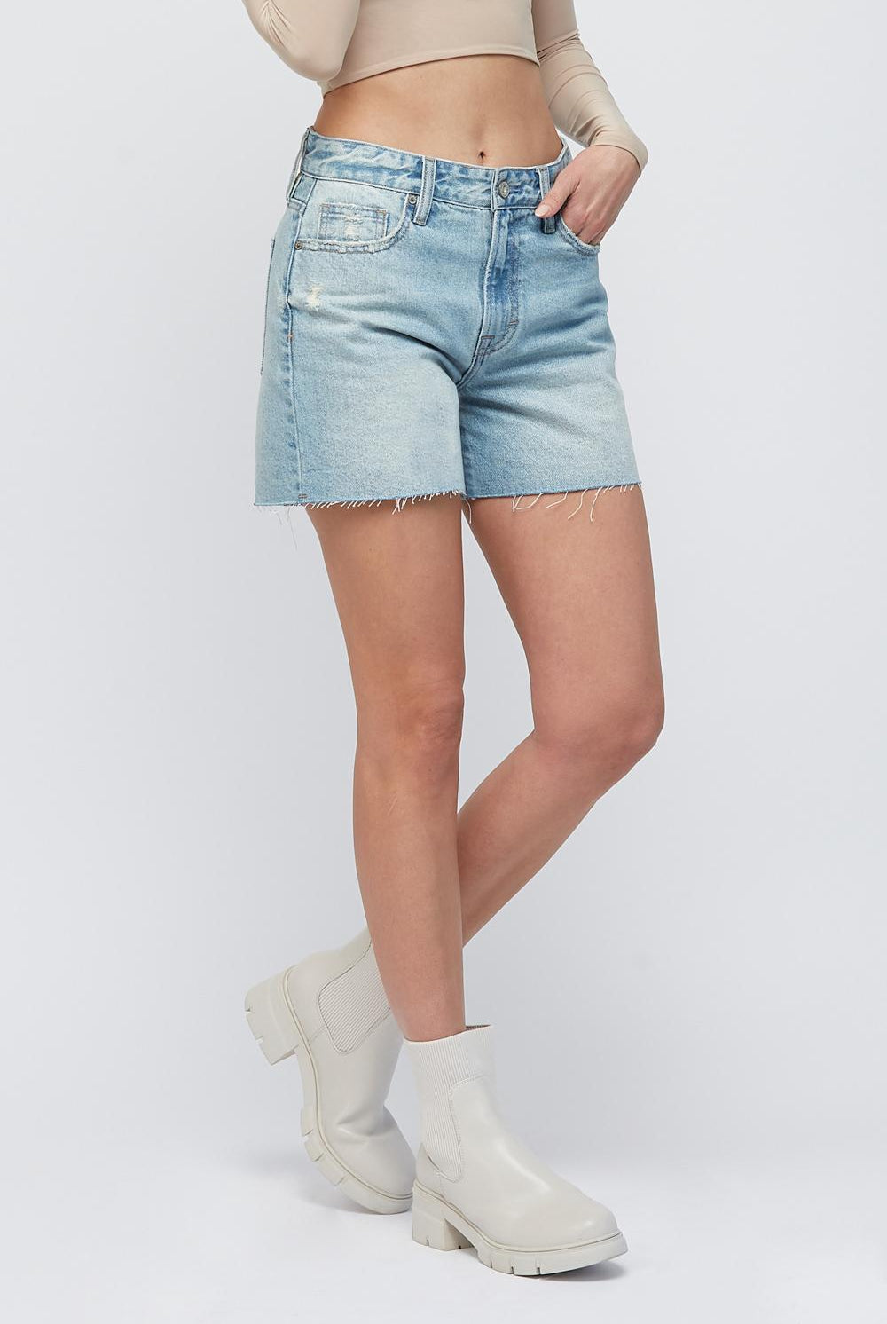 Hidden Jeans Riley High Rise Light Wash Denim Boyfriend Shorts-Shorts-Hidden-Deja Nu Boutique, Women's Fashion Boutique in Lampasas, Texas