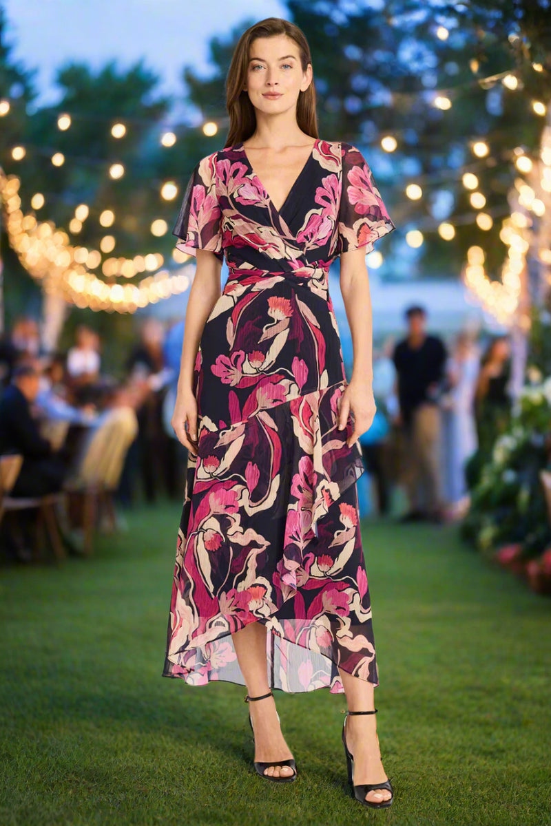 maggy london flutter sleeve midi dress Women's Printed V-Neck Fit & Flare - Black/Appricot Conley Pinstripe Midi Dress Short sleevesLinedFloral print Size:W9 modern mermaid gown