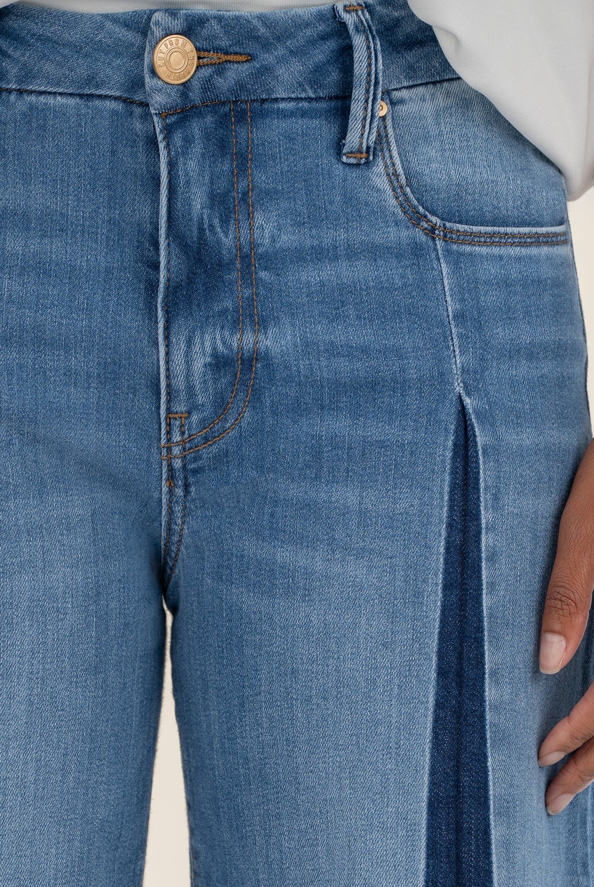 Kut from the Kloth Meg High Rise Pleated Wide Leg Jeans with Shadow Panels-Jeans-Kut from the Kloth-Deja Nu Boutique, Women's Fashion Boutique in Lampasas, Texas
