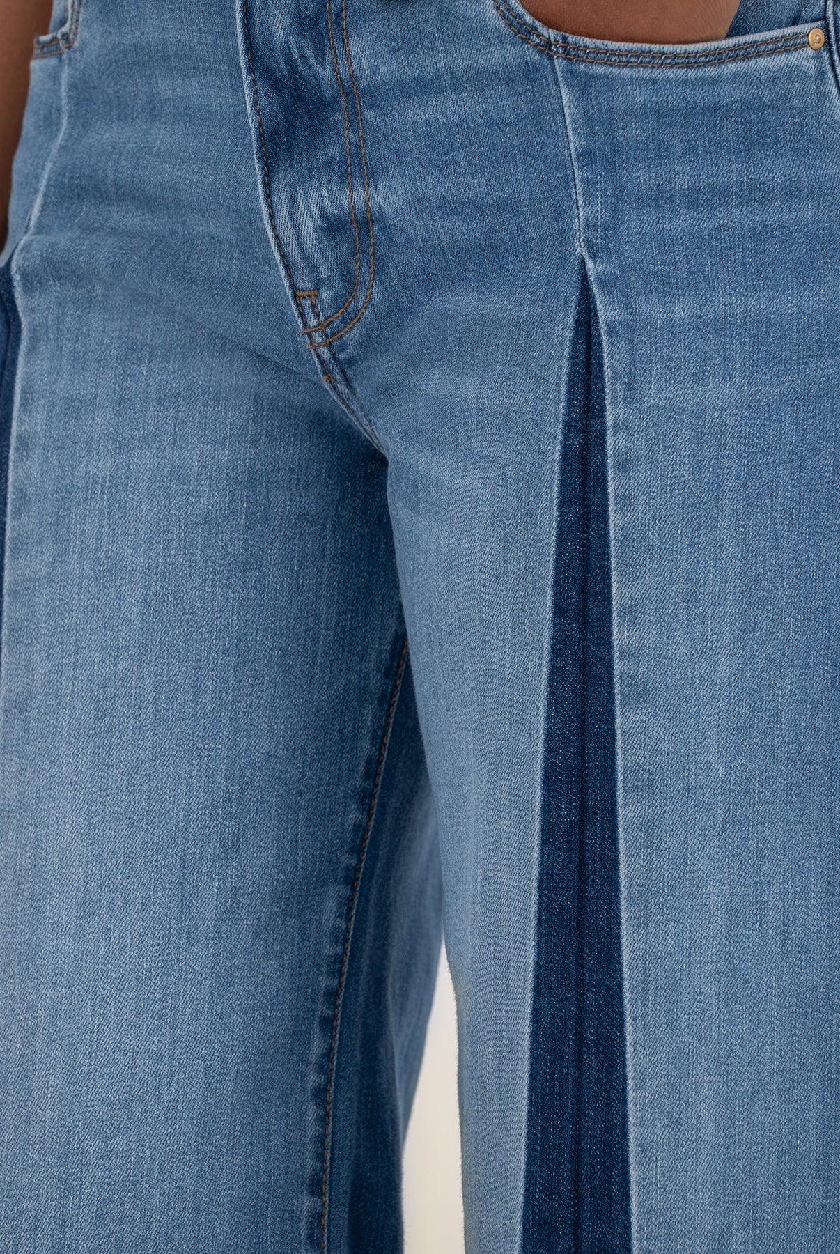 Kut from the Kloth Meg High Rise Pleated Wide Leg Jeans with Shadow Panels-Jeans-Kut from the Kloth-Deja Nu Boutique, Women's Fashion Boutique in Lampasas, Texas