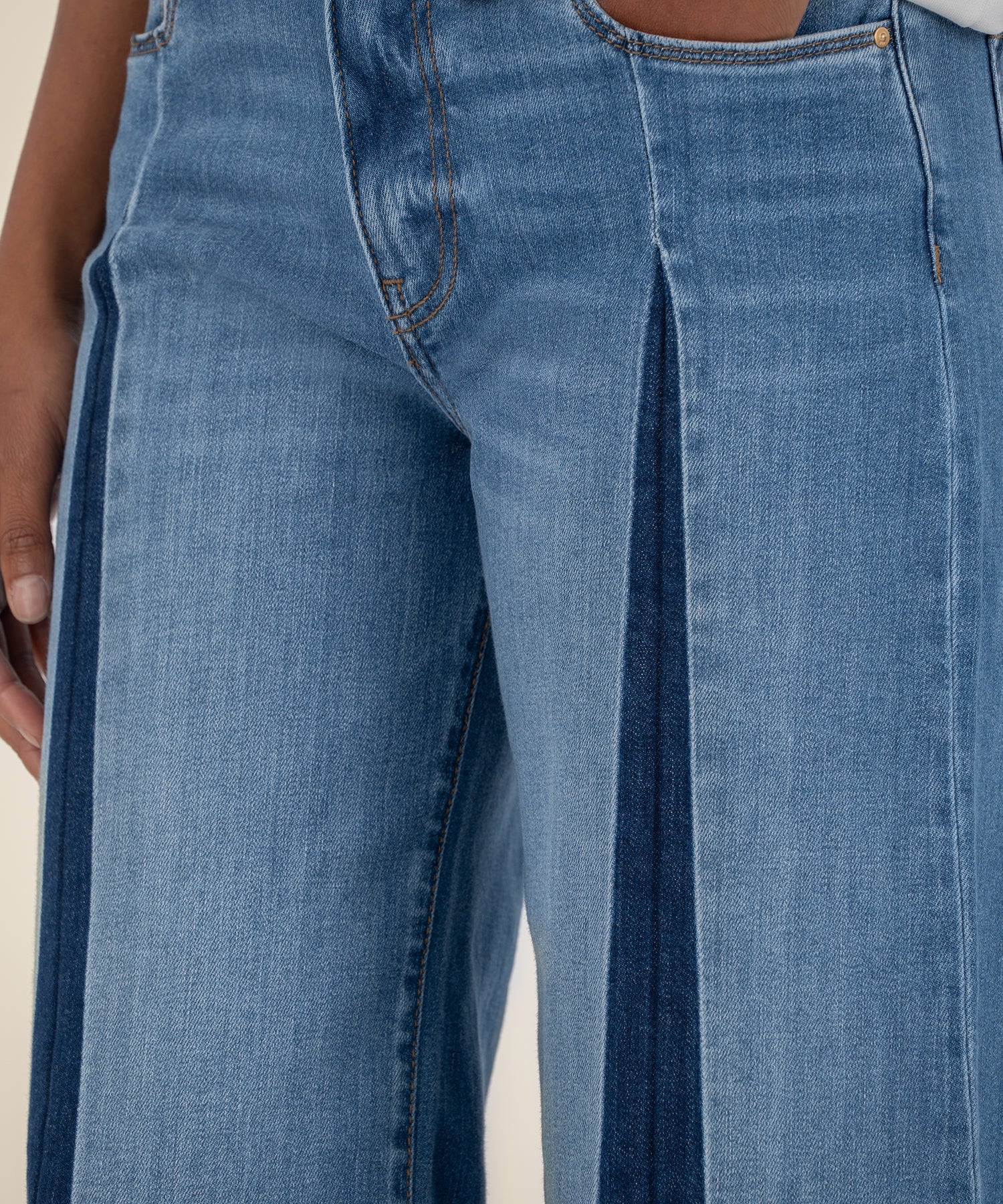 Kut from the Kloth Meg High Rise Pleated Wide Leg Jeans with Shadow Panels-Jeans-Kut from the Kloth-Deja Nu Boutique, Women's Fashion Boutique in Lampasas, Texas