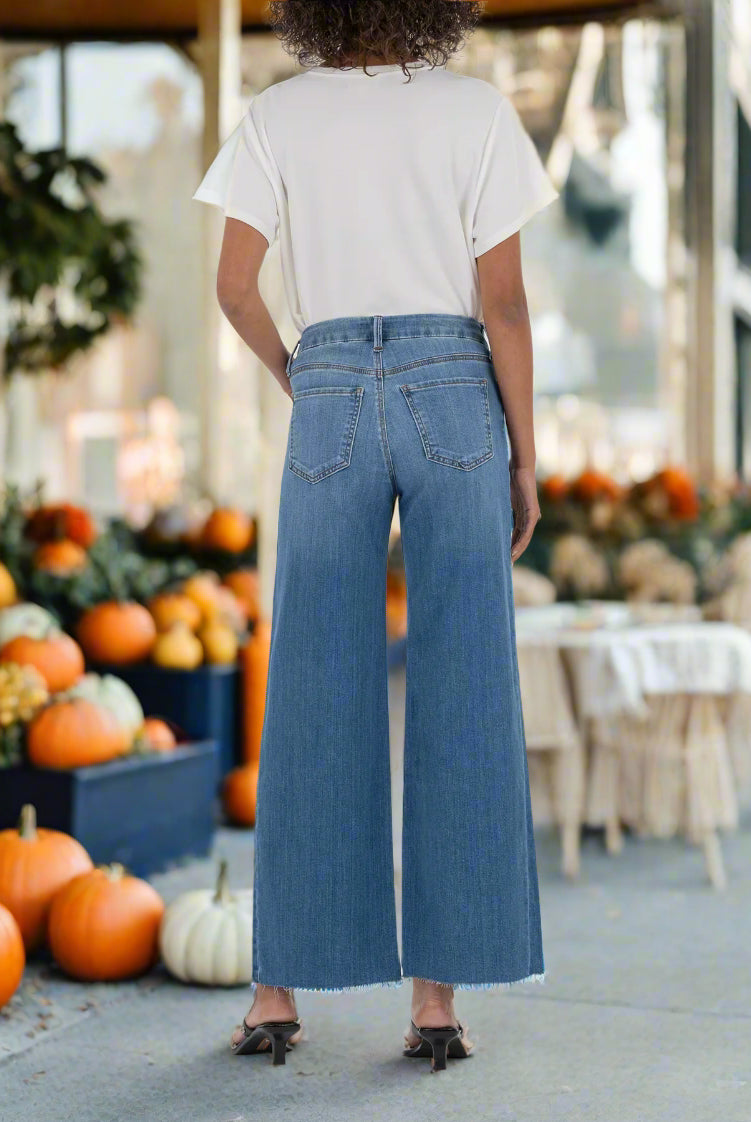 Kut from the Kloth Meg High Rise Pleated Wide Leg Jeans with Shadow Panels-Jeans-Kut from the Kloth-Deja Nu Boutique, Women's Fashion Boutique in Lampasas, Texas