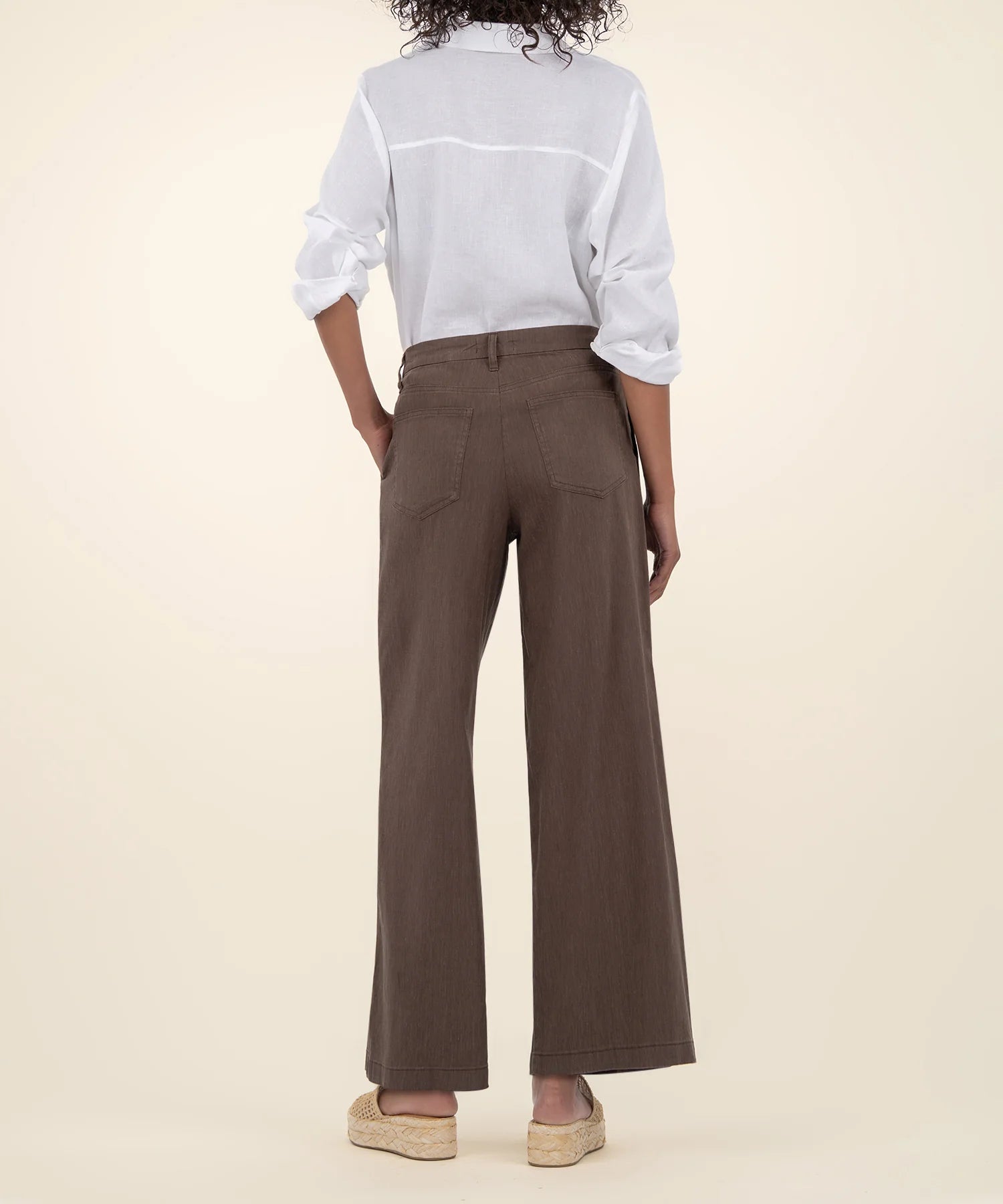Kut from the Kloth Ryan High Rise Wide Leg Trouser – Chocolate Linen Blend-trousers-Kut from the Kloth-Deja Nu Boutique, Women's Fashion Boutique in Lampasas, Texas
