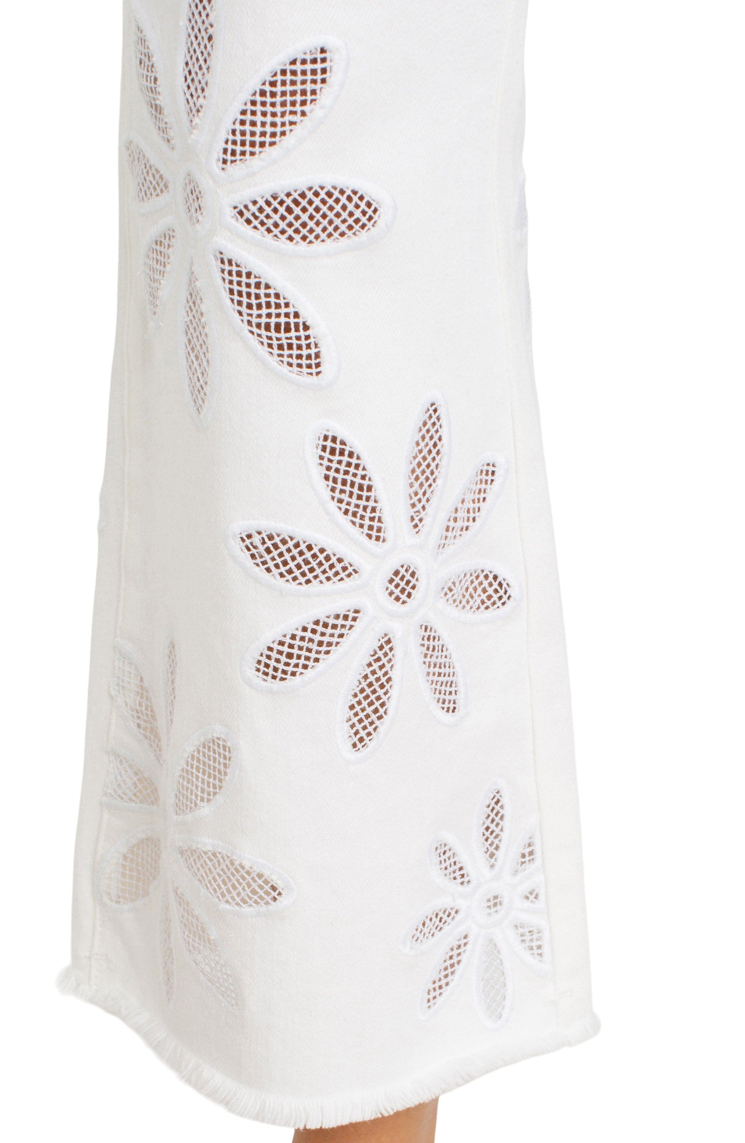 Liverpool Hannah White Daisy Crop Flare Jeans with Fray Hem-Jeans-Liverpool-Deja Nu Boutique, Women's Fashion Boutique in Lampasas, Texas