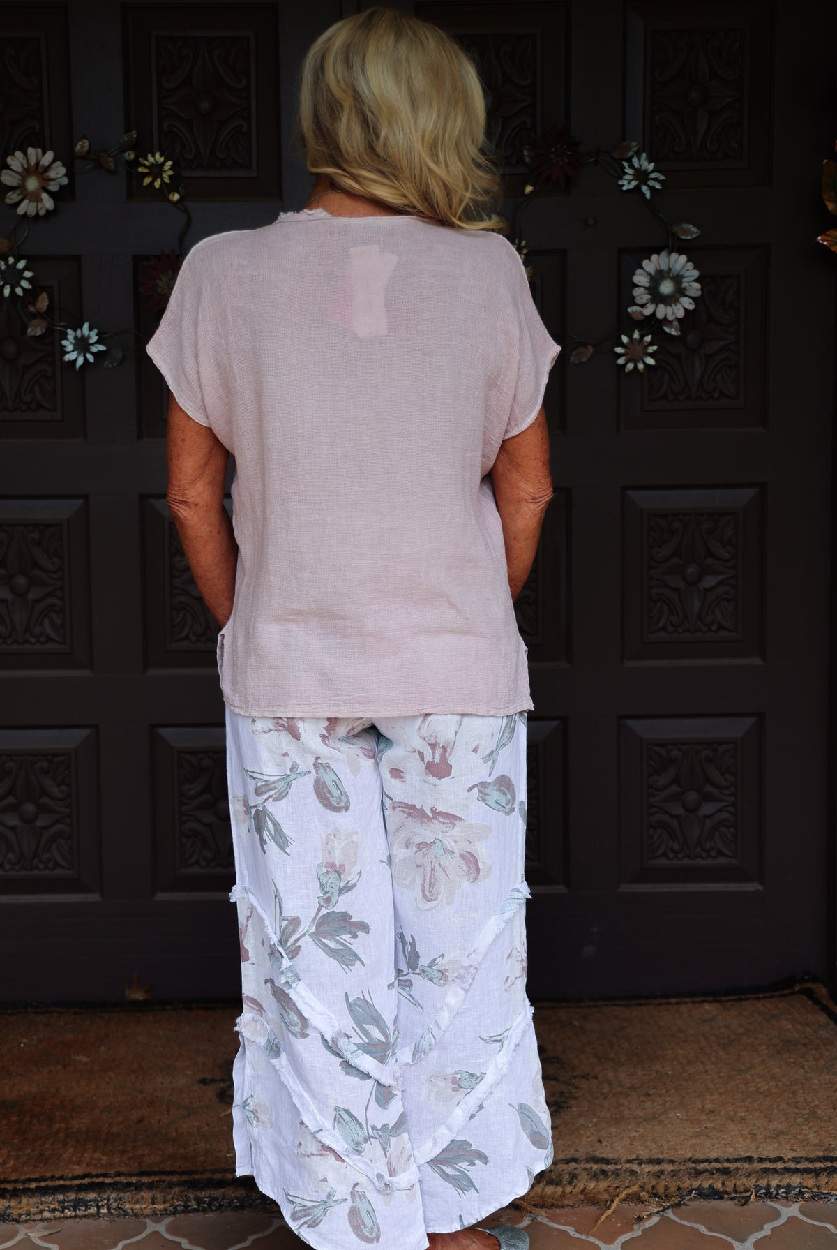 Look Mode Dusty Rose Gauze Linen V Neck Linen Top-Tops-Look Mode-Deja Nu Boutique, Women's Fashion Boutique in Lampasas, Texas