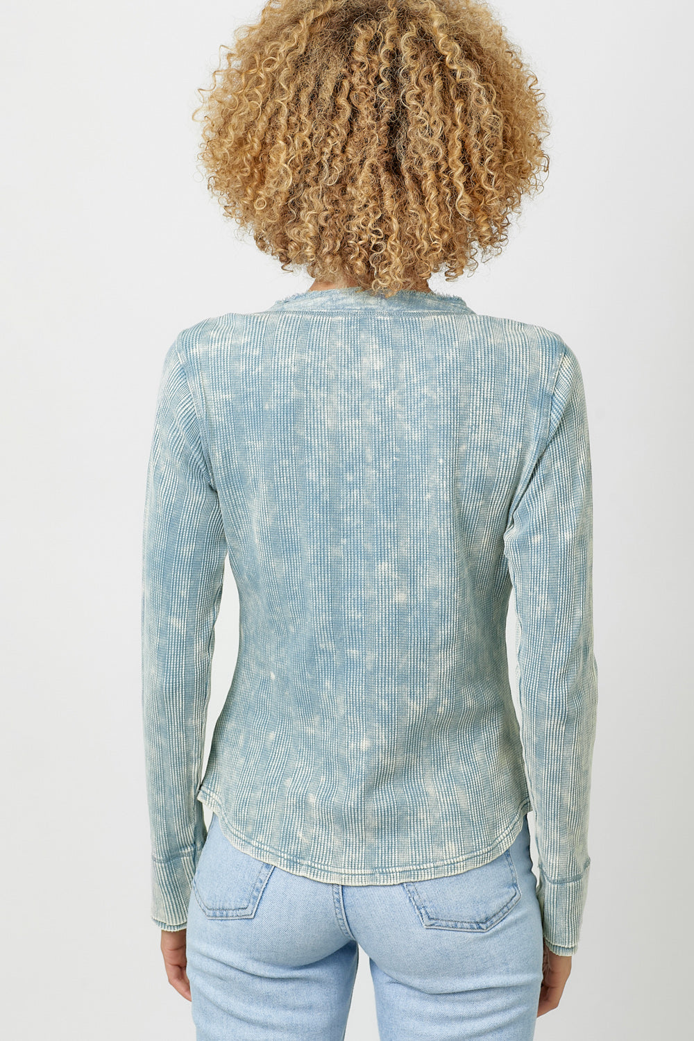 Mystree Washed Thermal Henley Tee In Washed Blue-shirts-Mystree-Deja Nu Boutique, Women's Fashion Boutique in Lampasas, Texas