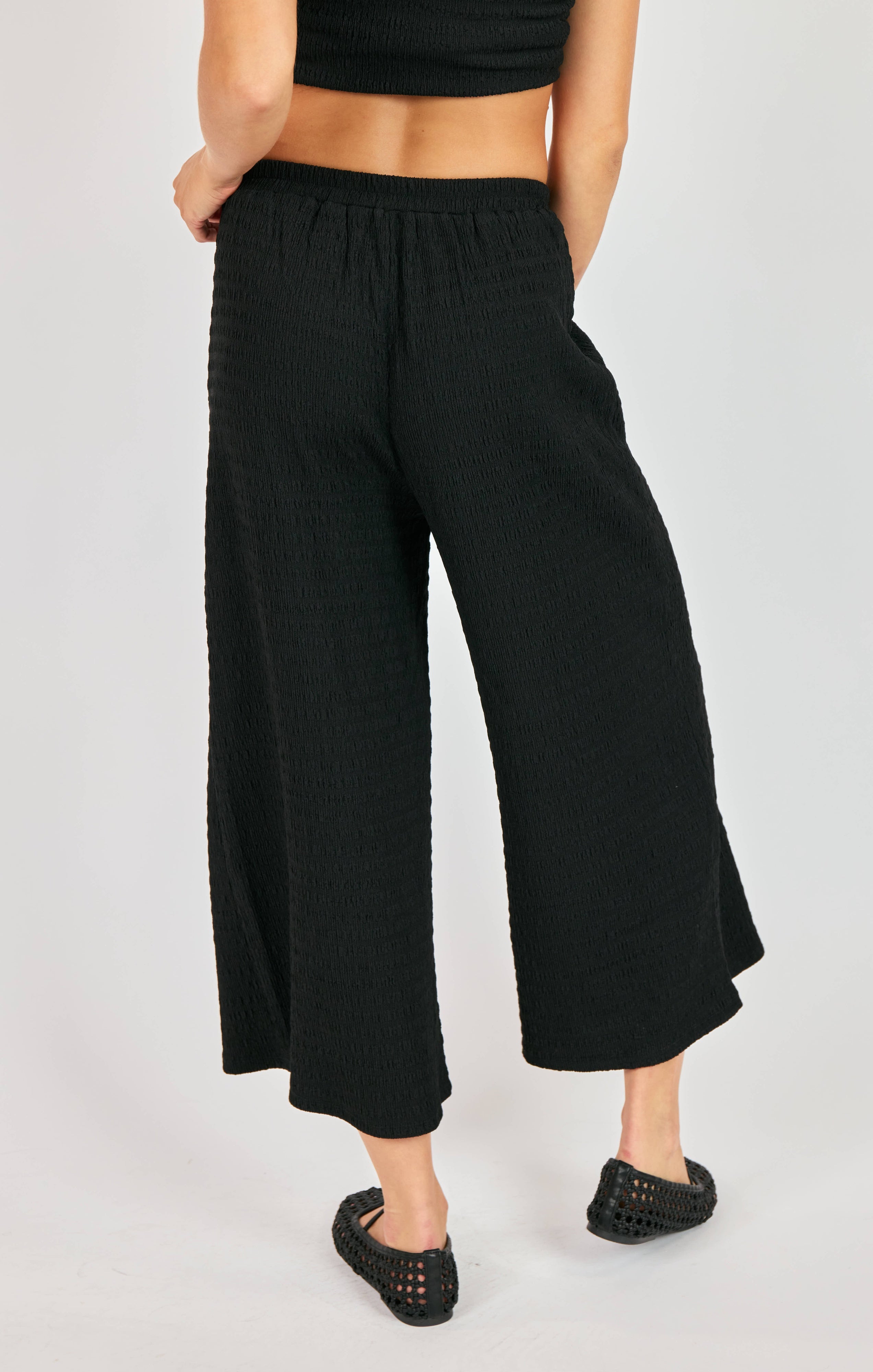 Sadie & Sage Howdy Honey Textured Pants in Black-Pants-Sadie & Sage-Deja Nu Boutique, Women's Fashion Boutique in Lampasas, Texas