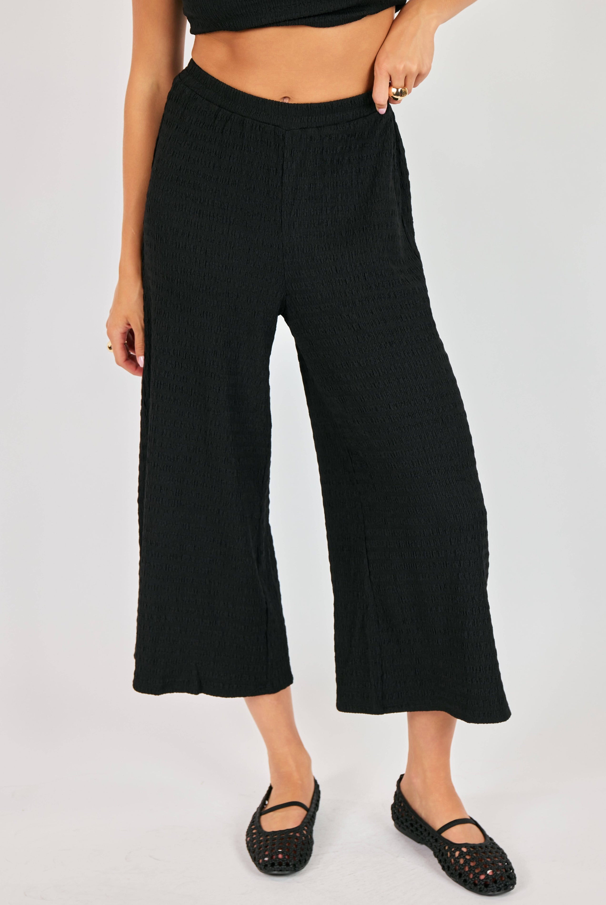 Sadie & Sage Howdy Honey Textured Pants in Black-Pants-Sadie & Sage-Deja Nu Boutique, Women's Fashion Boutique in Lampasas, Texas