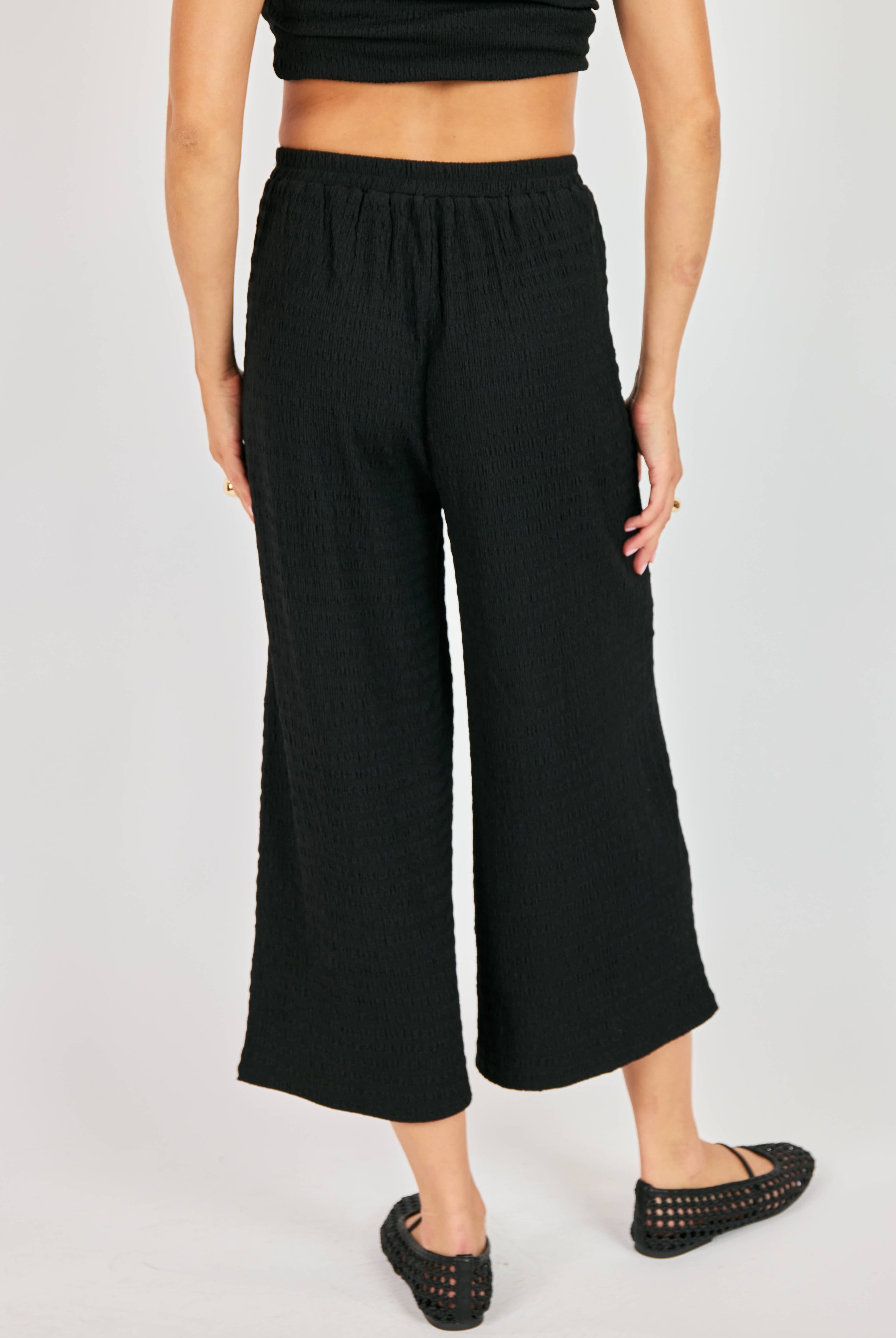 Sadie & Sage Howdy Honey Textured Pants in Black-Pants-Sadie & Sage-Deja Nu Boutique, Women's Fashion Boutique in Lampasas, Texas