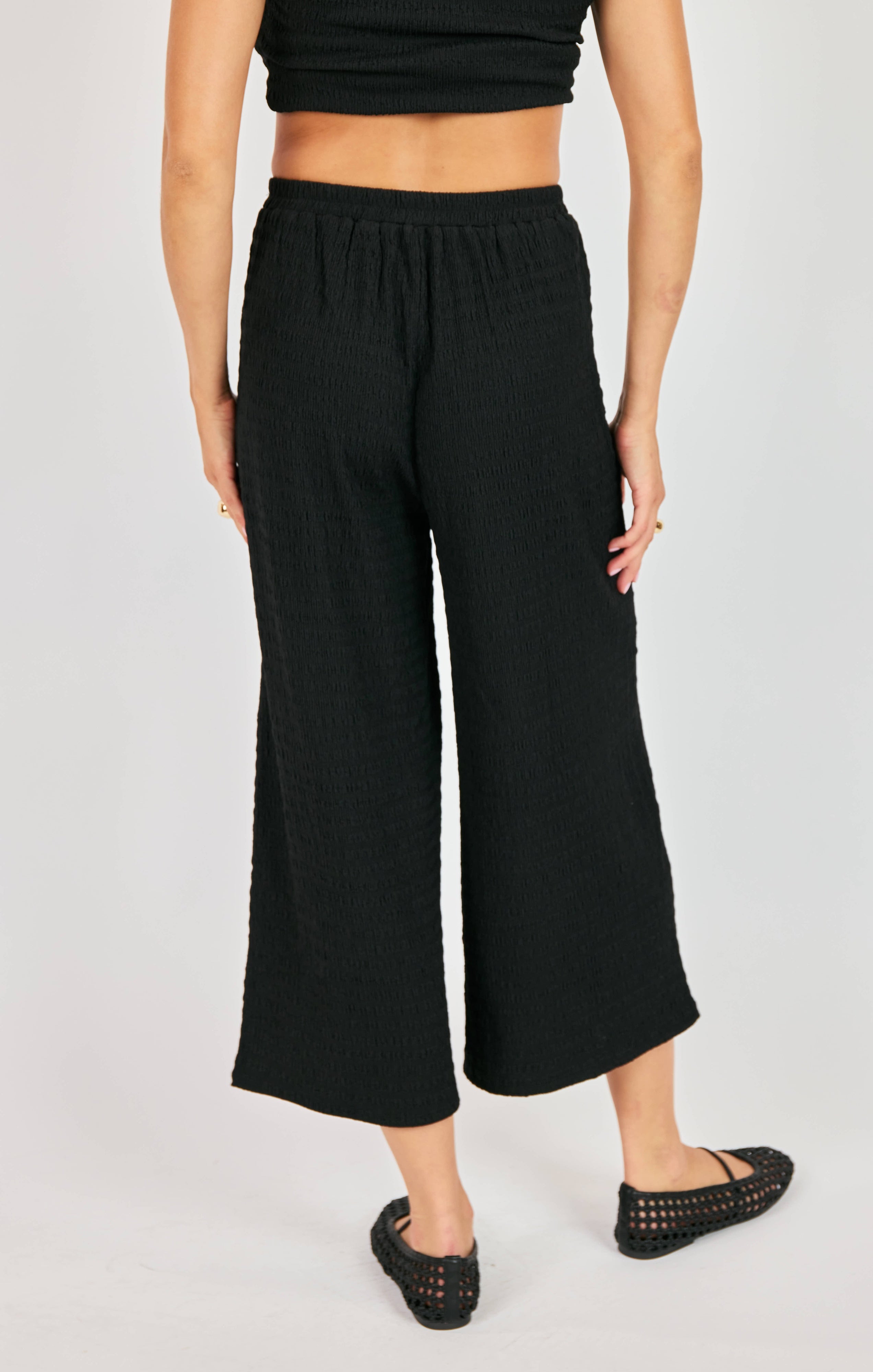 Sadie & Sage Howdy Honey Textured Pants in Black-Pants-Sadie & Sage-Deja Nu Boutique, Women's Fashion Boutique in Lampasas, Texas