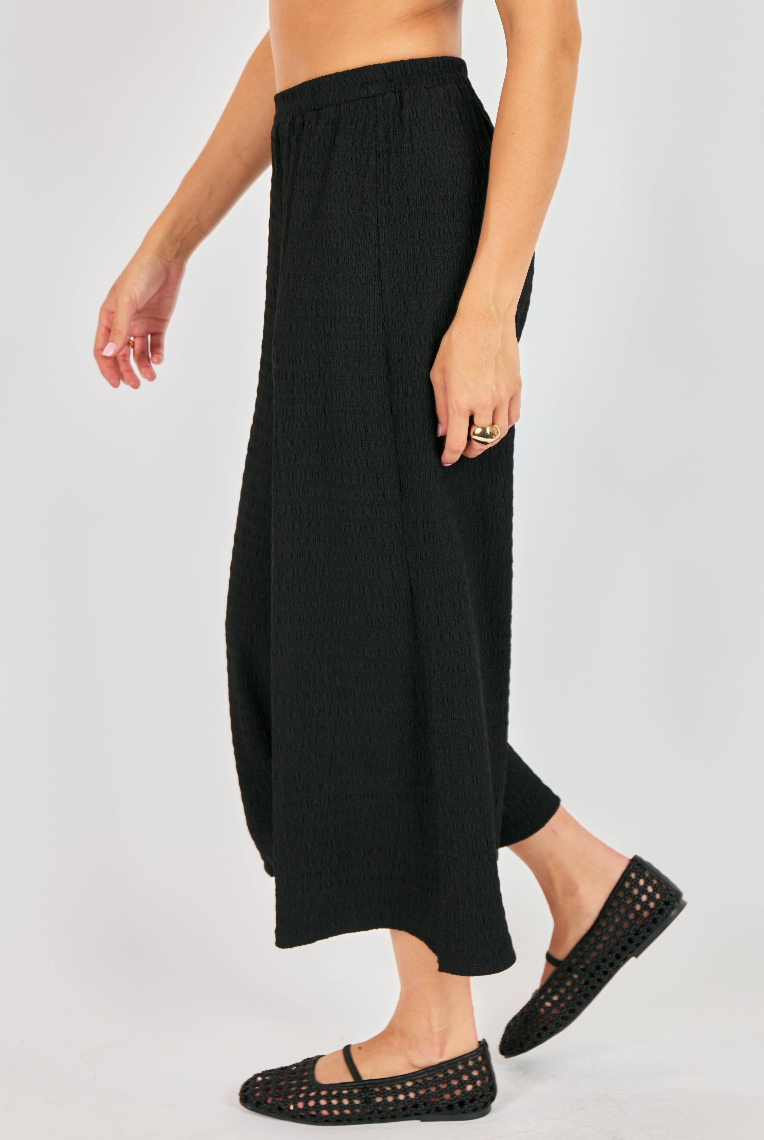 Sadie & Sage Howdy Honey Textured Pants in Black-Pants-Sadie & Sage-Deja Nu Boutique, Women's Fashion Boutique in Lampasas, Texas