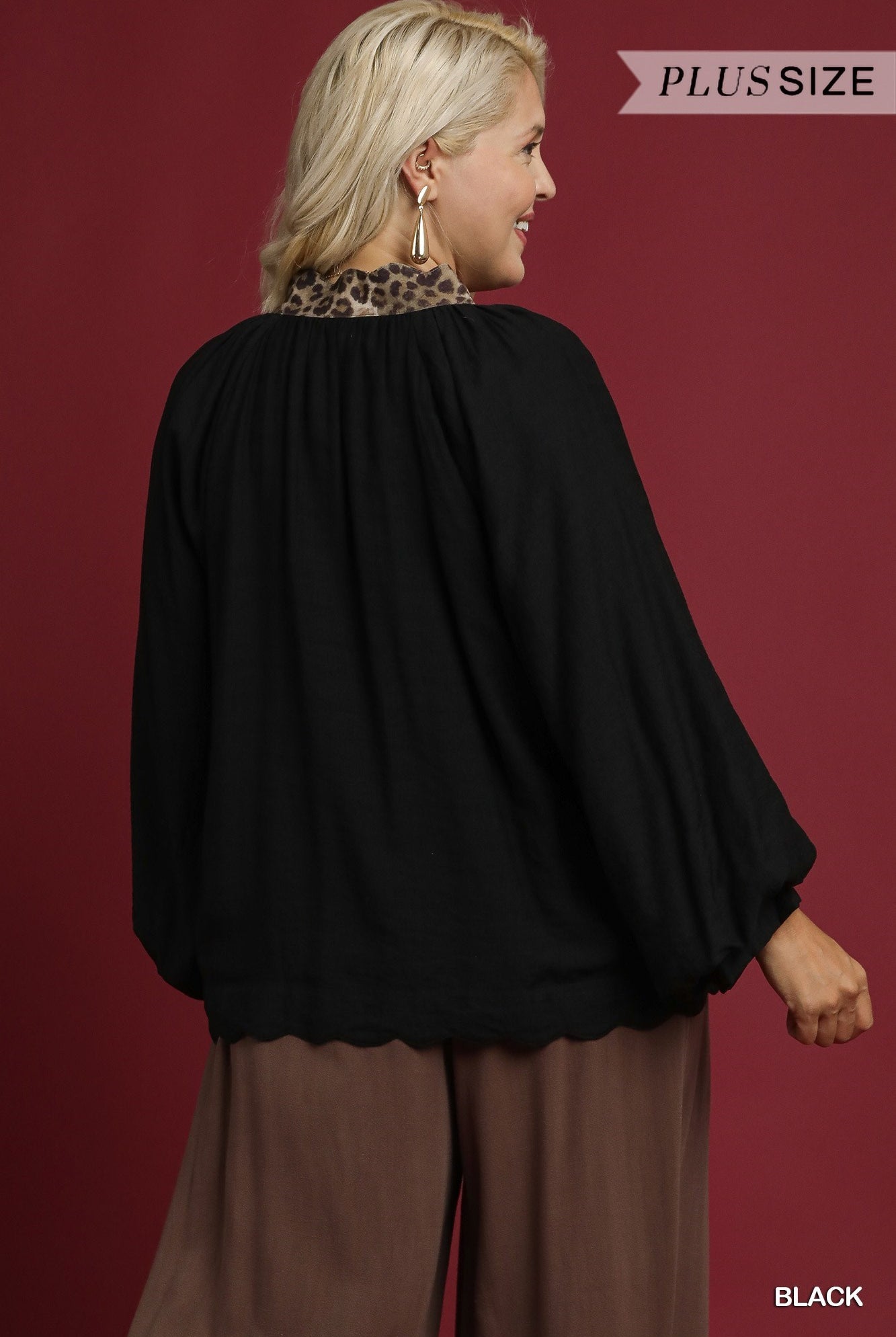 Umgee Plus Size Black Balloon Sleeve Blouse with Leopard Trim-Curvy/Plus Blouses-umgee-Deja Nu Boutique, Women's Fashion Boutique in Lampasas, Texas