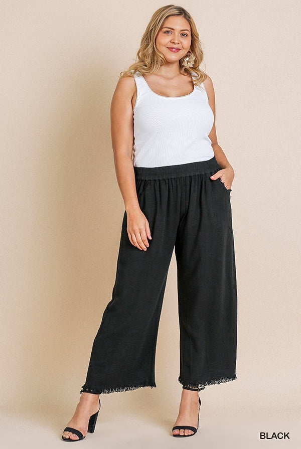 Umgee Plus Size Black Linen Blend Wide Leg Pants with Frayed Hem-Curvy/Plus Pants-Umgee-Deja Nu Boutique, Women's Fashion Boutique in Lampasas, Texas