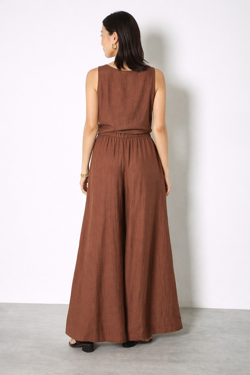 Apricot Side Knot Detail High Neck Top in Brown-tank-Apricot-Deja Nu Boutique, Women's Fashion Boutique in Lampasas, Texas