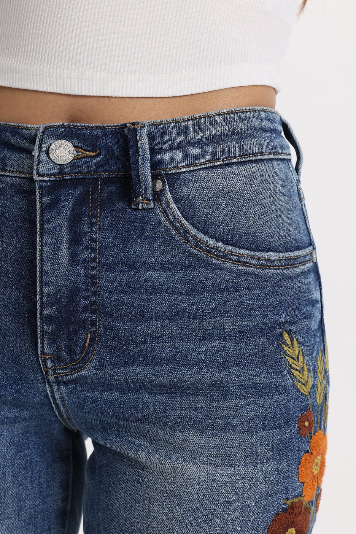 Bayeas Mid Rise Floral Embroidered Raw Hem Bootcut Jeans-Jeans-Bayeas-Deja Nu Boutique, Women's Fashion Boutique in Lampasas, Texas
