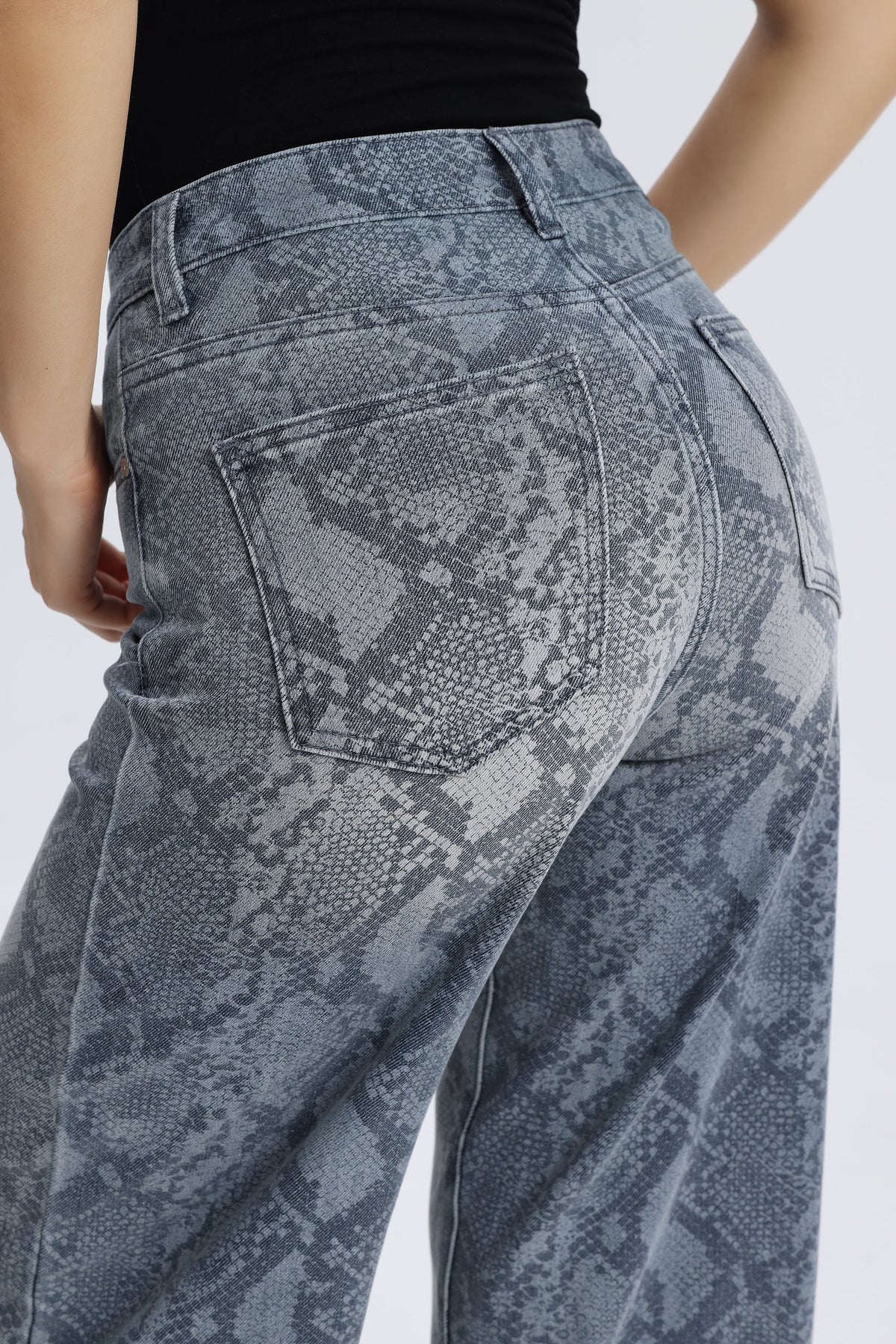 Bayeas New York Snake Print High Rise Wide Leg Jeans in Shade-Jeans-Bayeas-Deja Nu Boutique, Women's Fashion Boutique in Lampasas, Texas