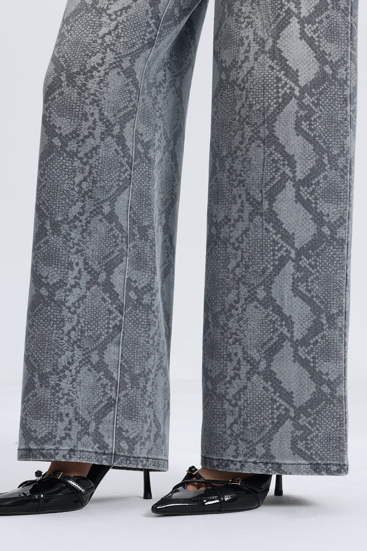 Bayeas New York Snake Print High Rise Wide Leg Jeans in Shade-Jeans-Bayeas-Deja Nu Boutique, Women's Fashion Boutique in Lampasas, Texas