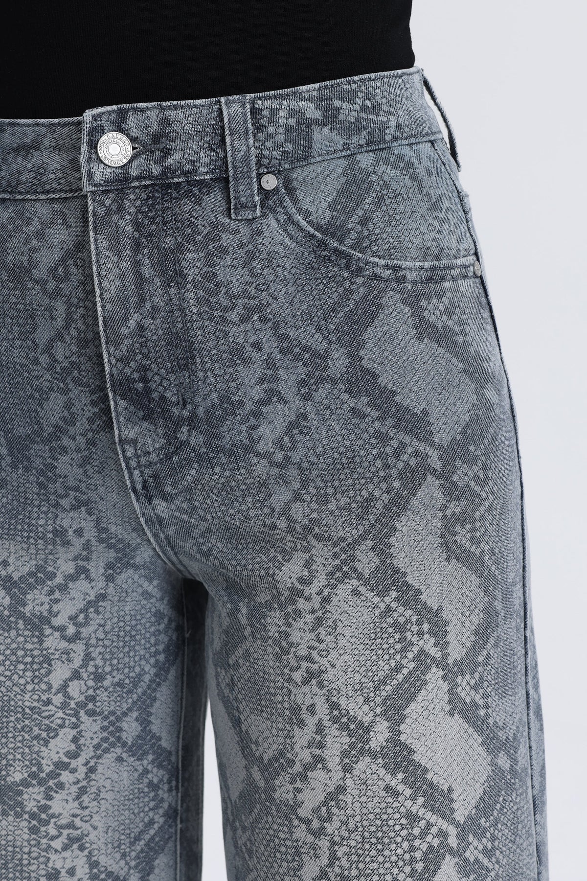 Bayeas New York Snake Print High Rise Wide Leg Jeans in Shade-Jeans-Bayeas-Deja Nu Boutique, Women's Fashion Boutique in Lampasas, Texas