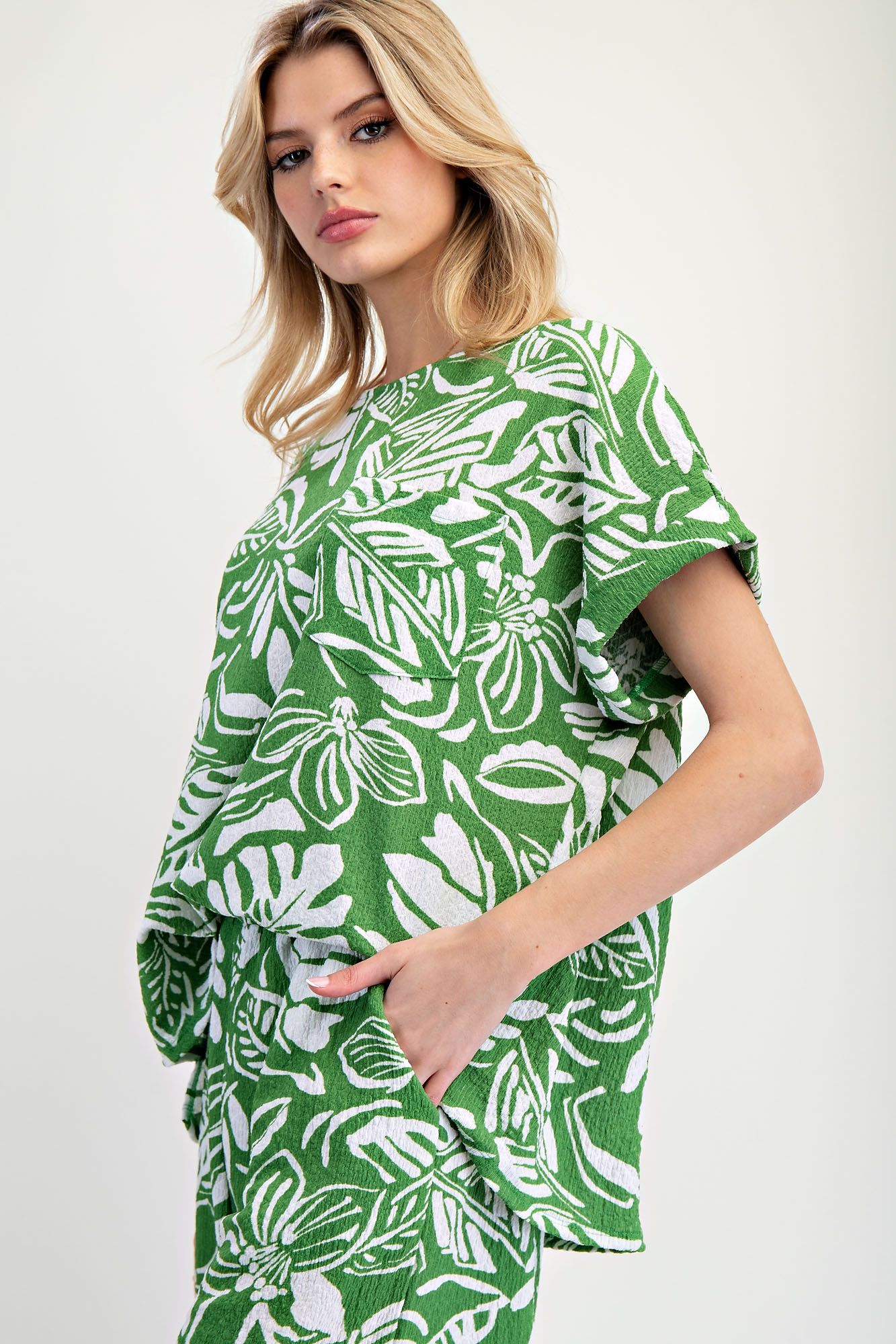 easel Plus Size Tropical Popcorn Knit Top in Jungle Green-Curvy/Plus Blouses-Easel-Deja Nu Boutique, Women's Fashion Boutique in Lampasas, Texas