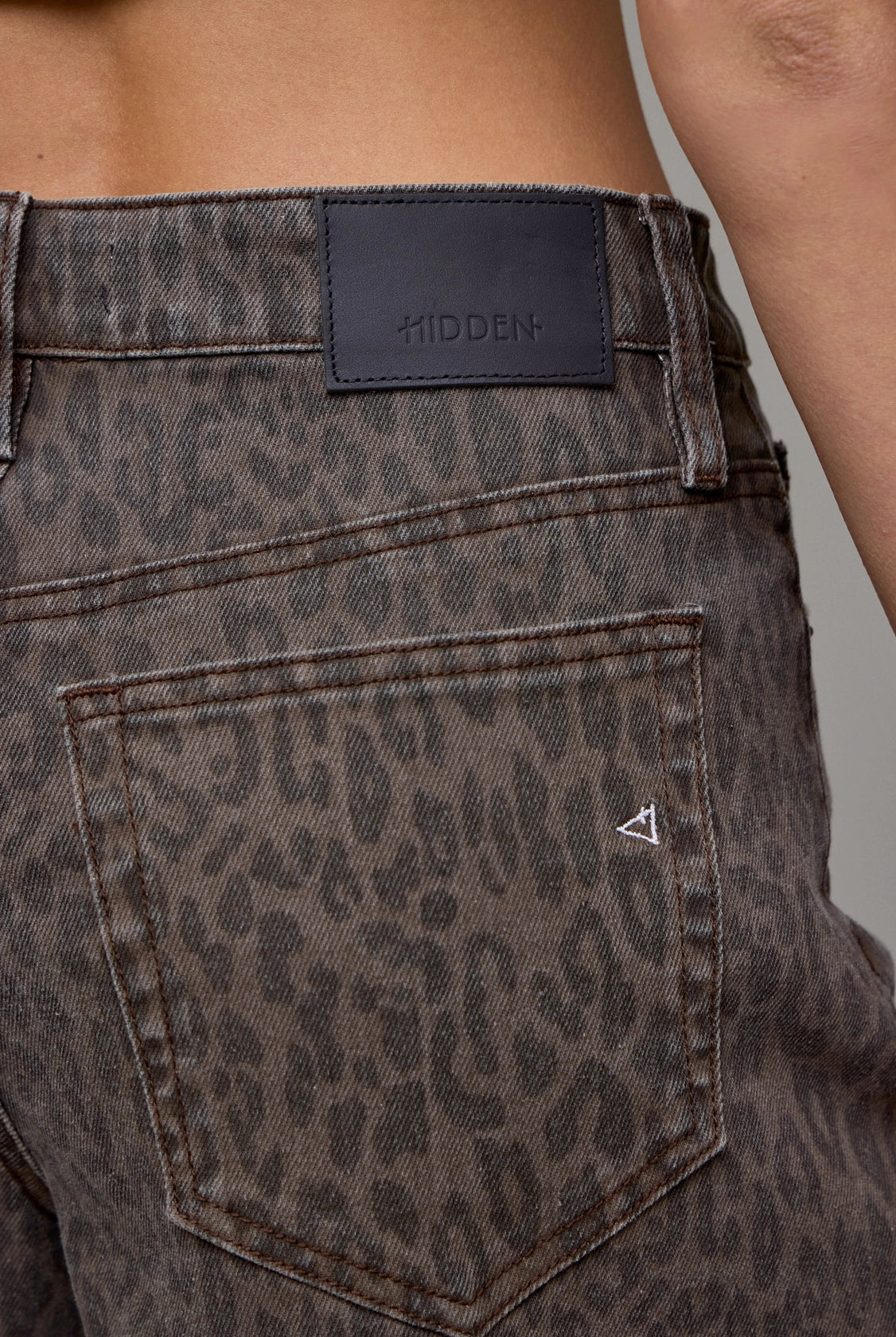 Hidden Cheetah Print High Rise Dad Shorts – Brown-Shorts-Hidden-Deja Nu Boutique, Women's Fashion Boutique in Lampasas, Texas