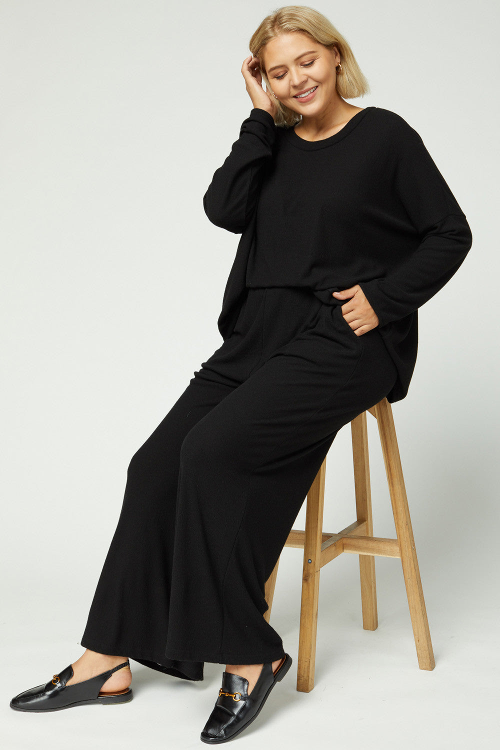 Entro Plus Wide Leg Pants In Oatmeal-Curvy/Plus Pants-Entro-Deja Nu Boutique, Women's Fashion Boutique in Lampasas, Texas