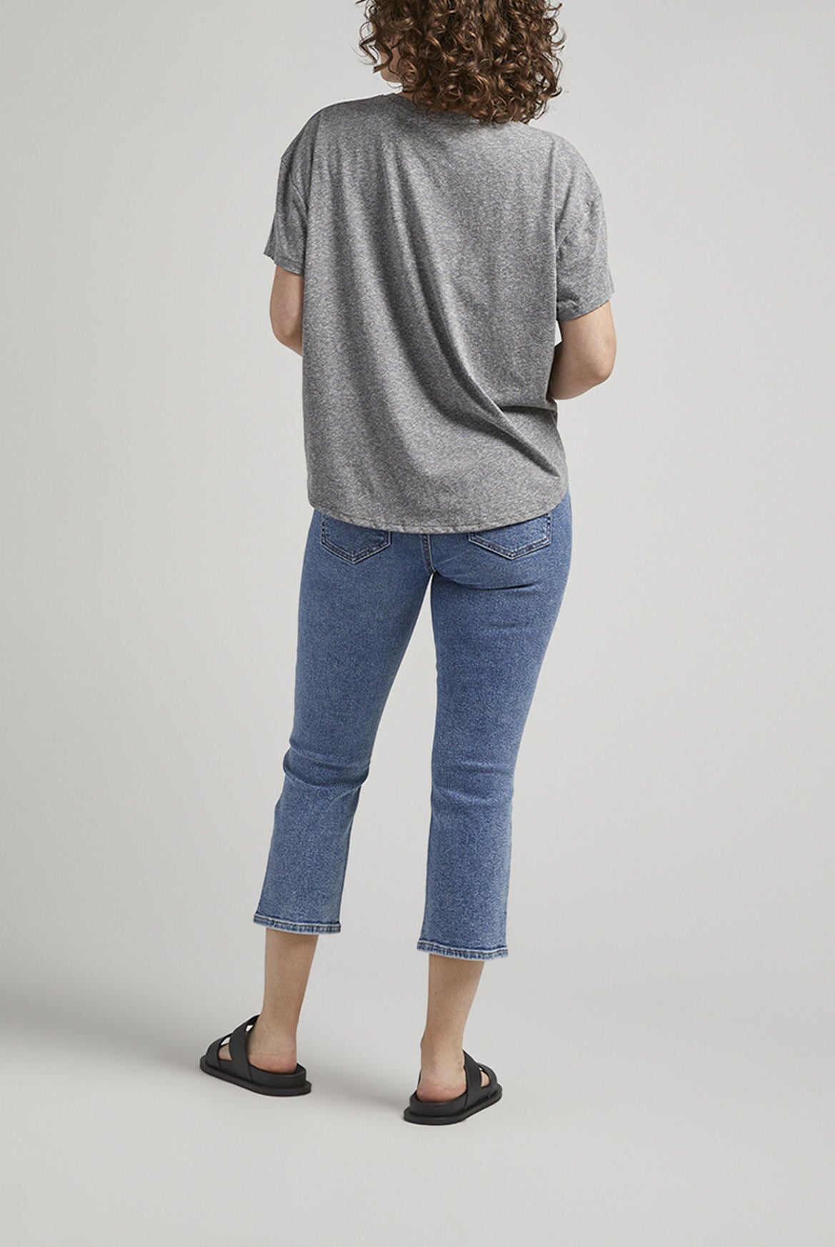 Jag Maya Mid Rise Capri In Del Mar-Jeans-Jag-Deja Nu Boutique, Women's Fashion Boutique in Lampasas, Texas