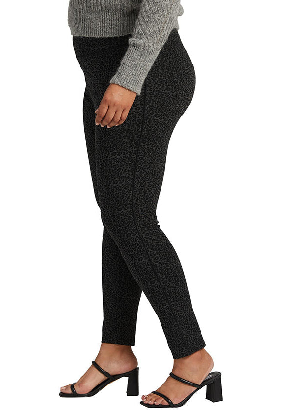 Jag Mid Rise Ricki Legging In Cheetah Plus-Curvy/Plus Bottoms-Jag-Deja Nu Boutique, Women's Fashion Boutique in Lampasas, Texas