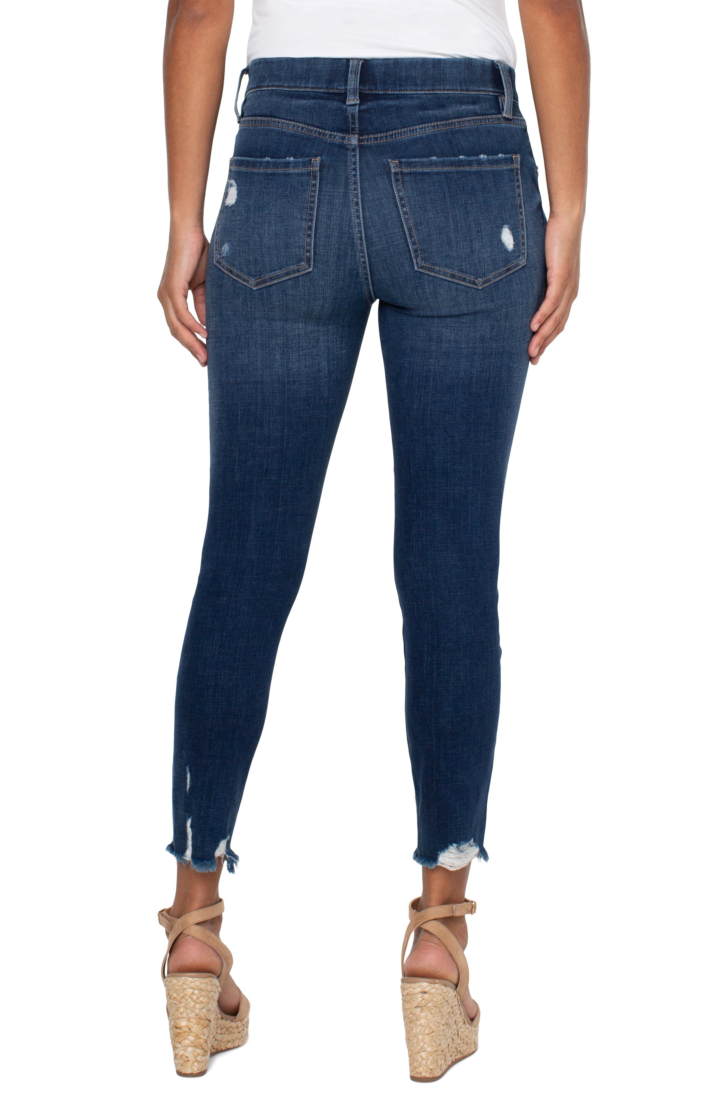 Liverpool Gia Pull On Crop Skinny With Fray Hem 27 in In Ellingwood-Jeans-Liverpool-Deja Nu Boutique, Women's Fashion Boutique in Lampasas, Texas