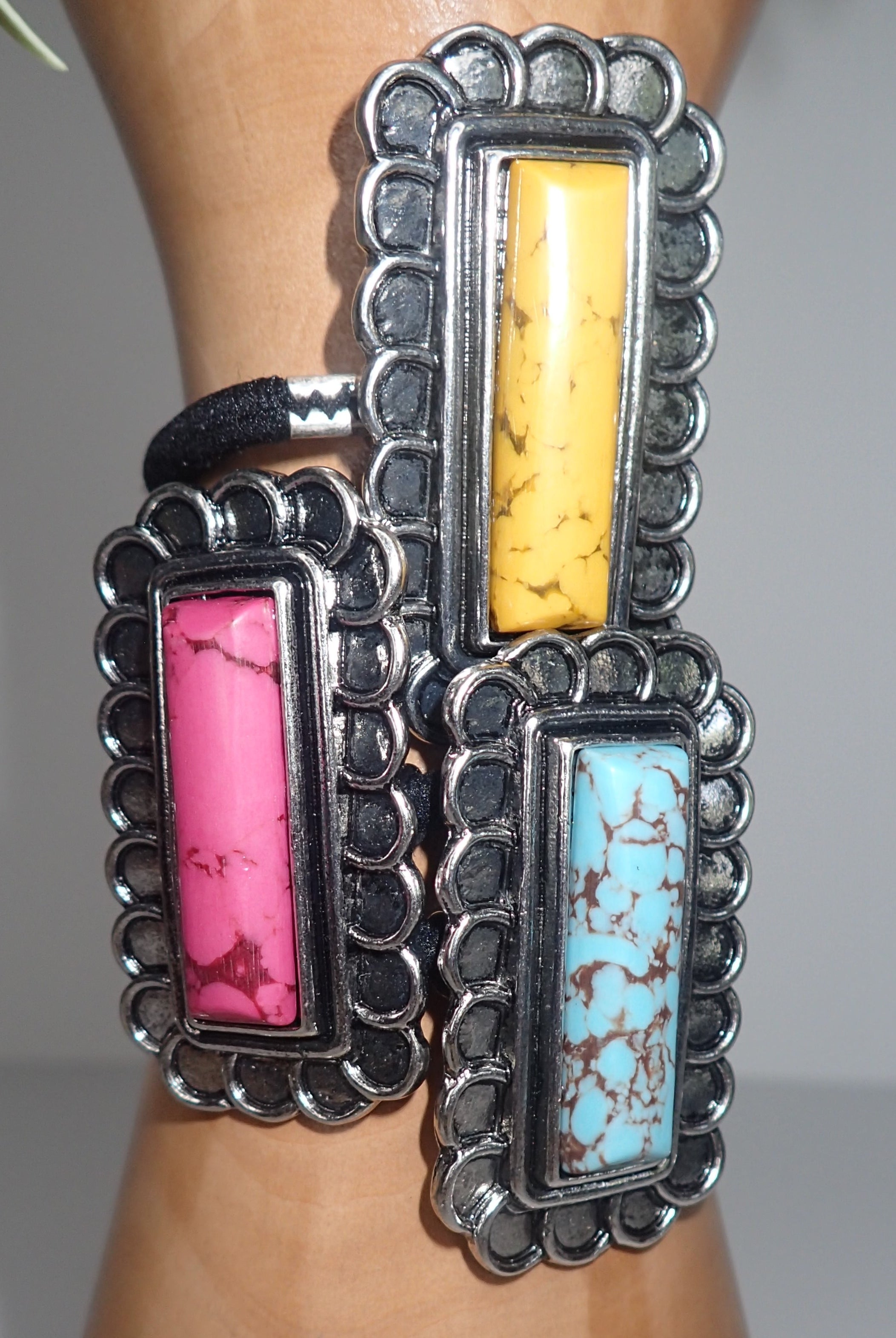 Tanie Rectangle Center Stone Encased In Silver Hair Tie -Three Colors-Hair Ties-Tanie-Deja Nu Boutique, Women's Fashion Boutique in Lampasas, Texas