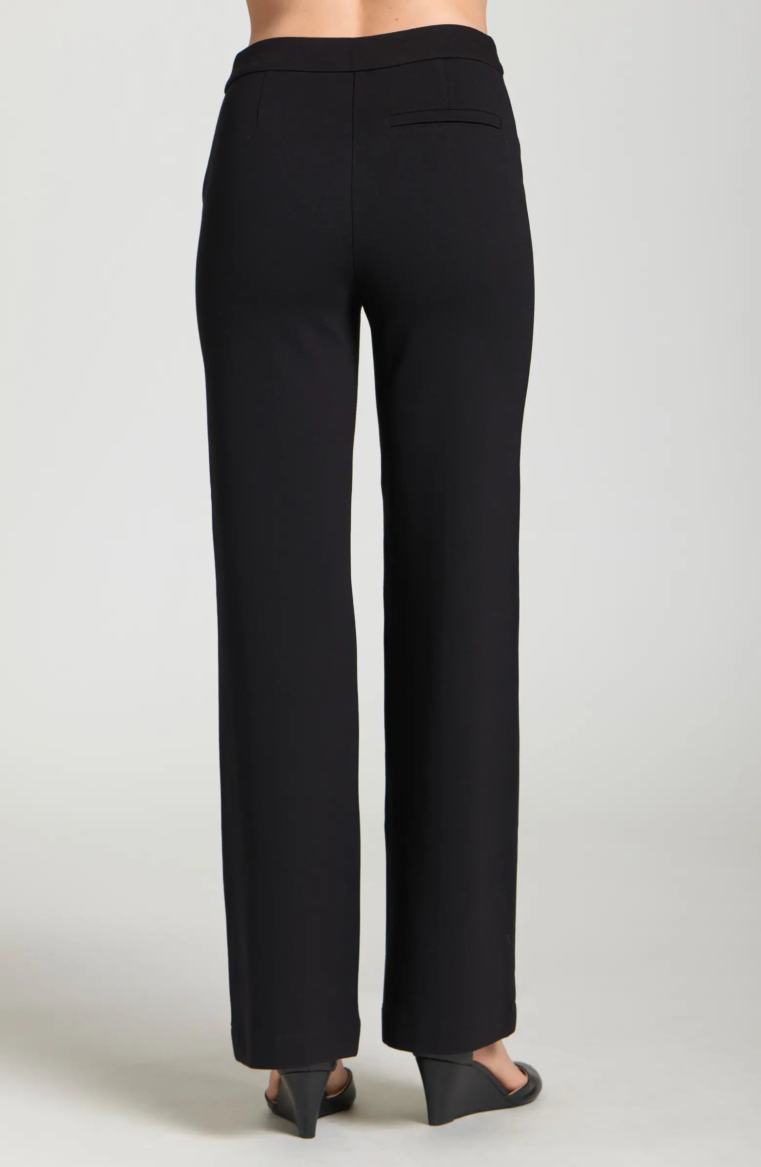 APNY Black Front Zip Pant with Pin-Tucked Leg-Bottoms-APNY-Deja Nu Boutique, Women's Fashion Boutique in Lampasas, Texas