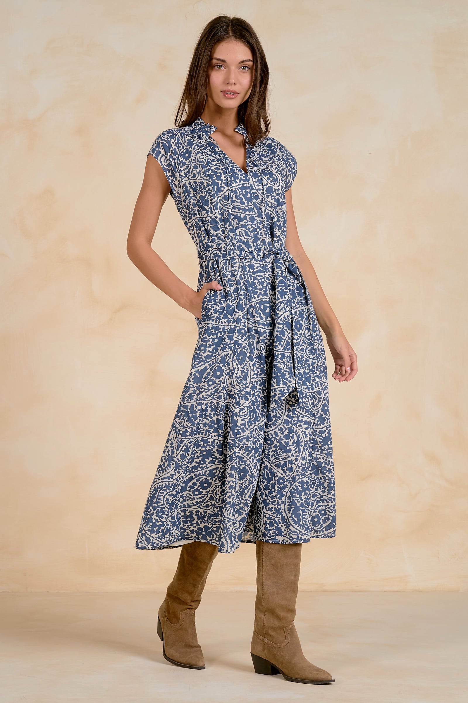 Elan Navy Nomadia Maxi V-Neck Cap Sleeve Dress-Maxi Dresses-elan-Deja Nu Boutique, Women's Fashion Boutique in Lampasas, Texas