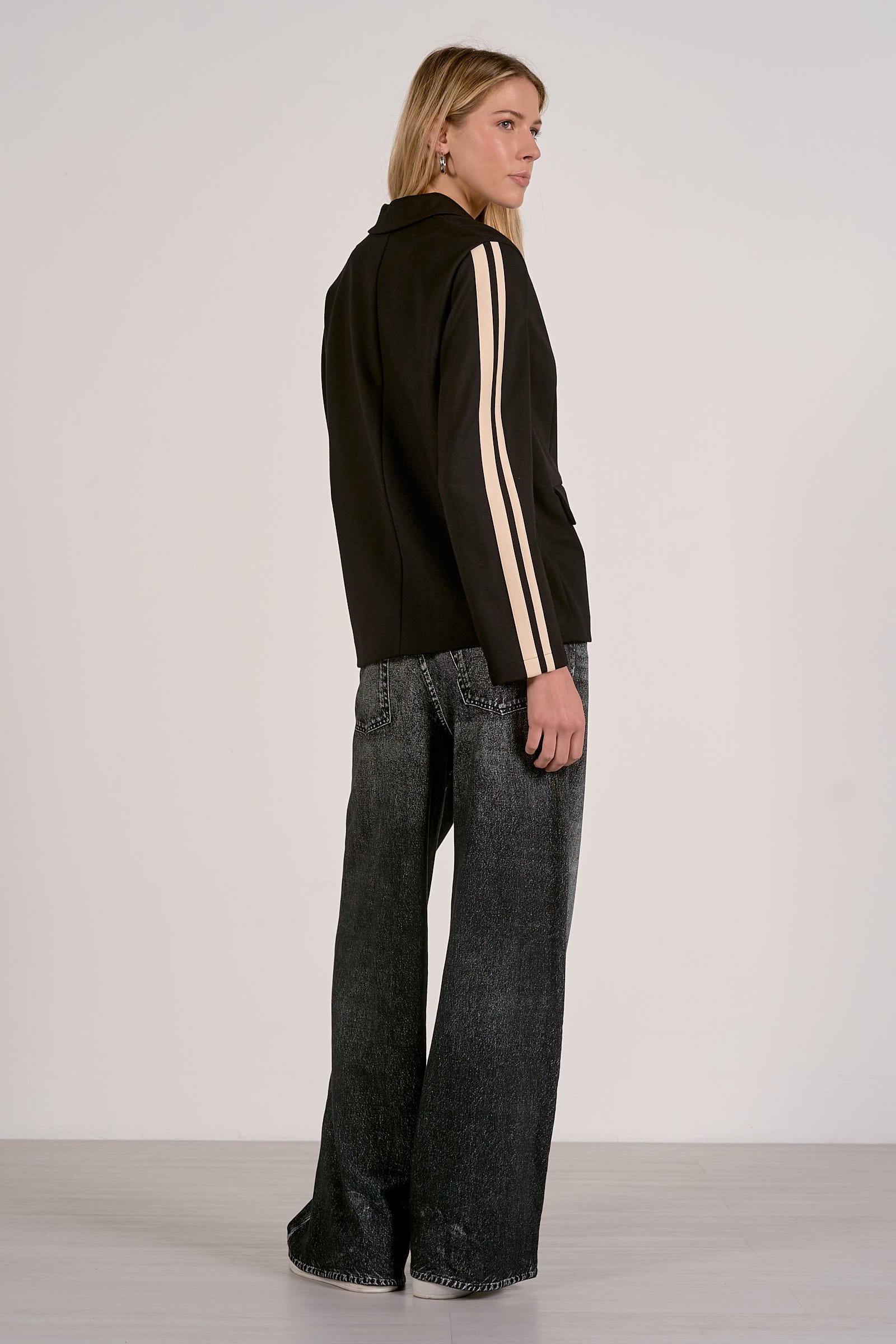Elan Black Natural Track Pants-Pants-Elan-Deja Nu Boutique, Women's Fashion Boutique in Lampasas, Texas