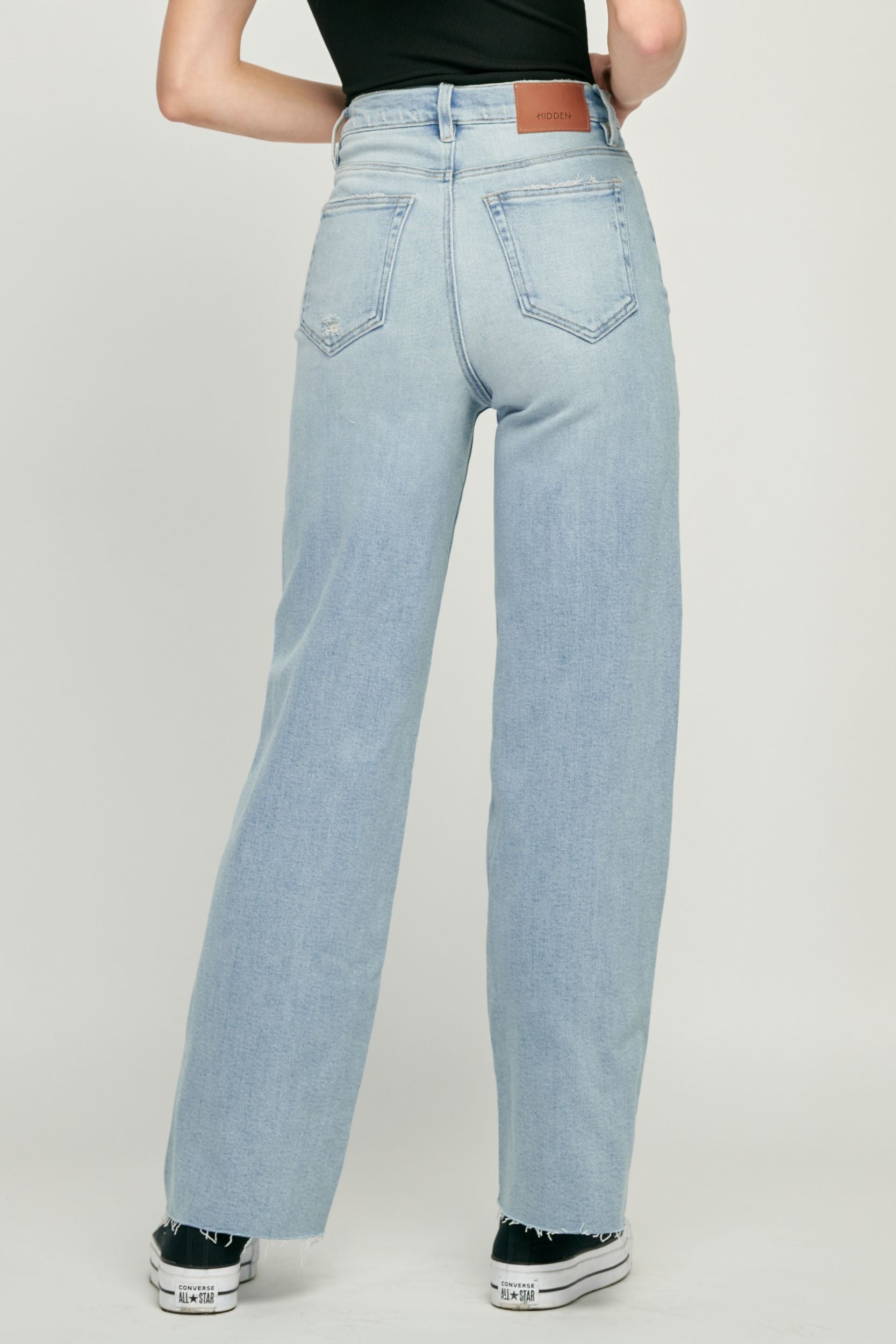 Hidden Logan High Rise Dad Jean 31” Inseam In Light Blue-Bottoms-Hidden-Deja Nu Boutique, Women's Fashion Boutique in Lampasas, Texas