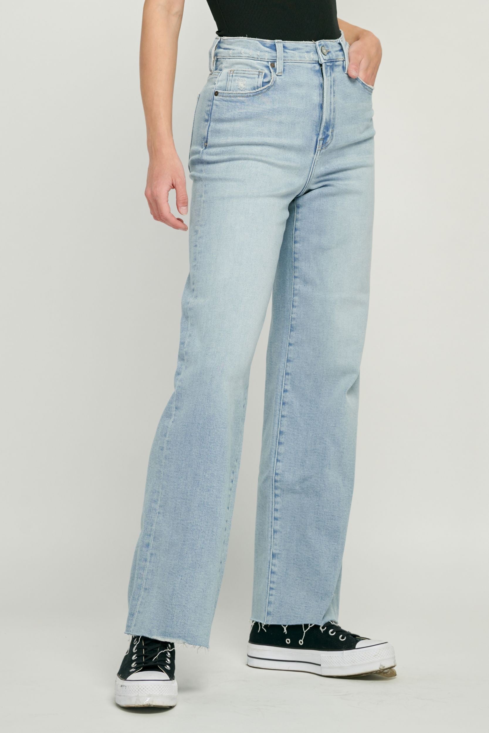 Hidden Logan High Rise Dad Jean 31” Inseam In Light Blue-Bottoms-Hidden-Deja Nu Boutique, Women's Fashion Boutique in Lampasas, Texas