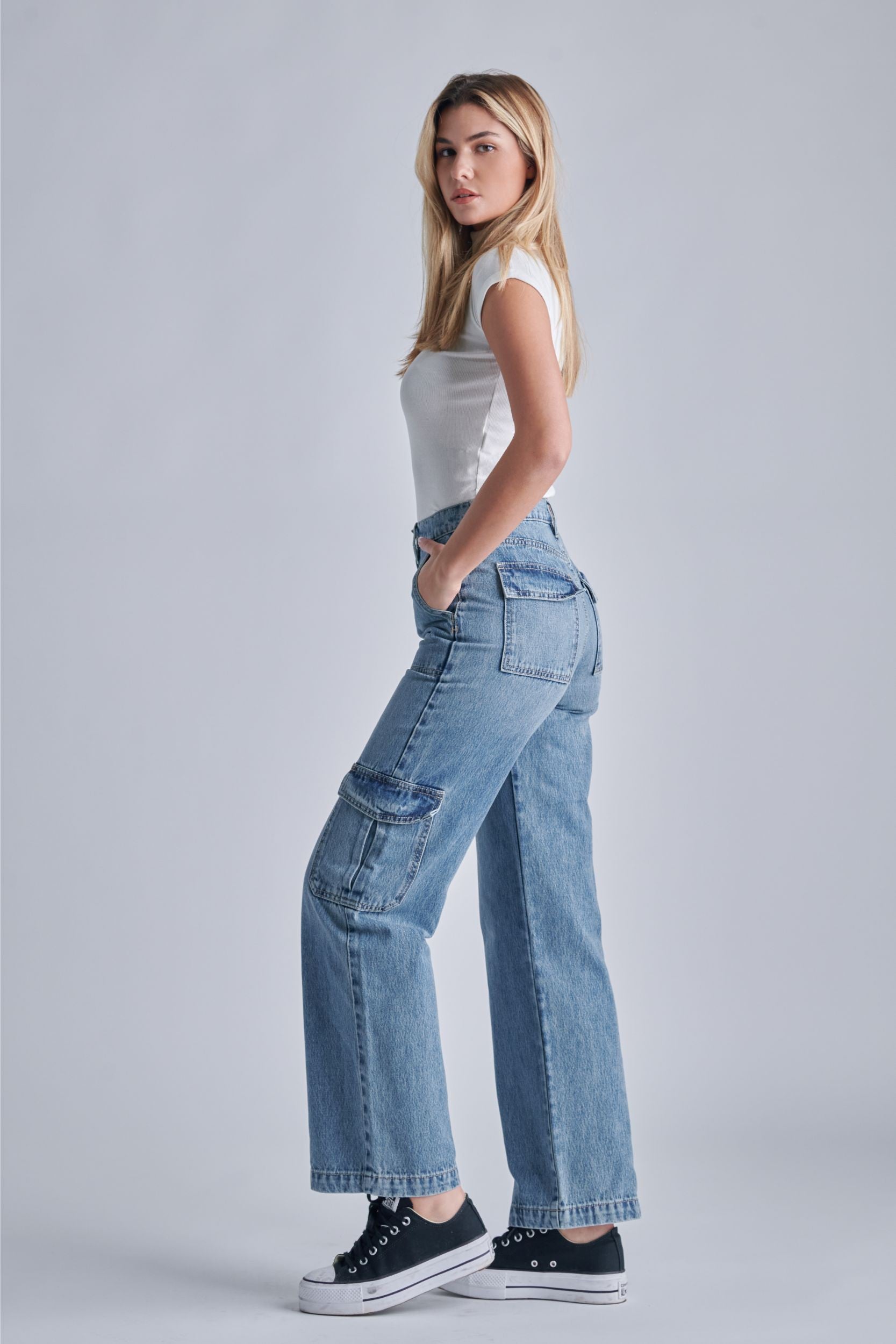 Hidden Logan High Waist Wide Leg Dad Jeans 31” Inseam In Medium Blue-Jeans-Hidden-Deja Nu Boutique, Women's Fashion Boutique in Lampasas, Texas