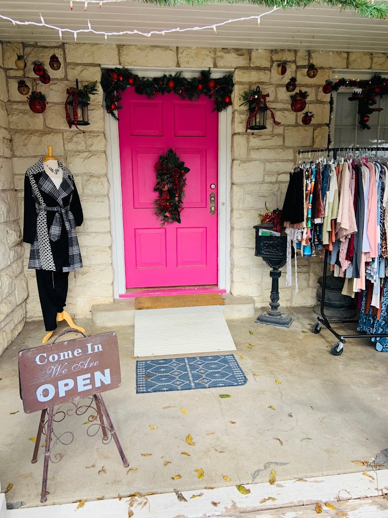Visit our store Deja Nu Boutique | Women’s Fashion Boutique in Lampasas, Texas.