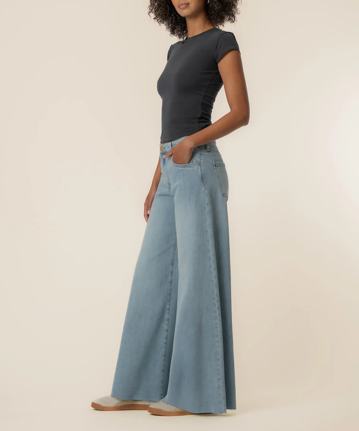 Kut from the Kloth Blake High Rise Fab Ab Super Wide Leg Jeans – Transcendent Wash-Jeans-Kut from the Kloth-Deja Nu Boutique, Women's Fashion Boutique in Lampasas, Texas