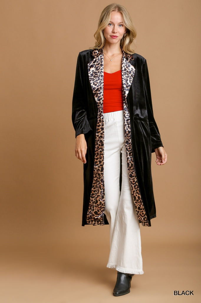Umgee Black Velvet Duster Kimono With Contrast Leopard Detail-Cardigans & Kimonos-Umgee-Deja Nu Boutique, Women's Fashion Boutique in Lampasas, Texas