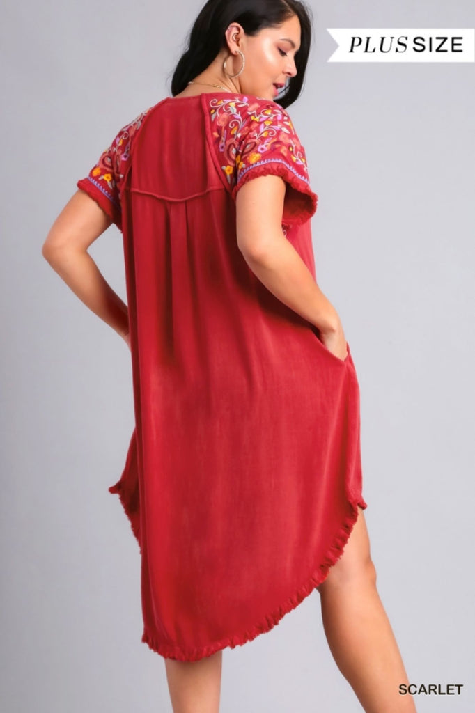 Umgee Linen Short Sleeve Embroidery Dress With High Low Hem And Unfinished Fringe In Scarlet Plus-Curvy/Plus Dresses-Umgee-Deja Nu Boutique, Women's Fashion Boutique in Lampasas, Texas