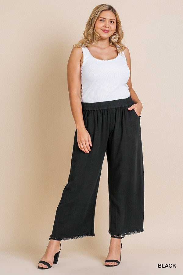 Umgee Plus Size Black Linen Blend Wide Leg Pants with Frayed Hem-Curvy/Plus Pants-Umgee-Deja Nu Boutique, Women's Fashion Boutique in Lampasas, Texas