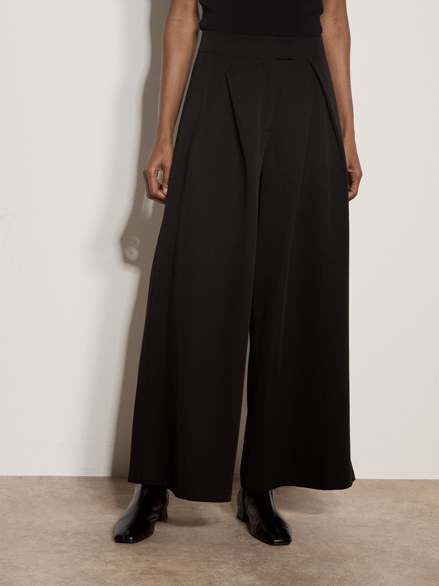 Apricot Folded Front Pleat Tailored Wide Leg Trousers in Black-trousers-Apricot-Deja Nu Boutique, Women's Fashion Boutique in Lampasas, Texas