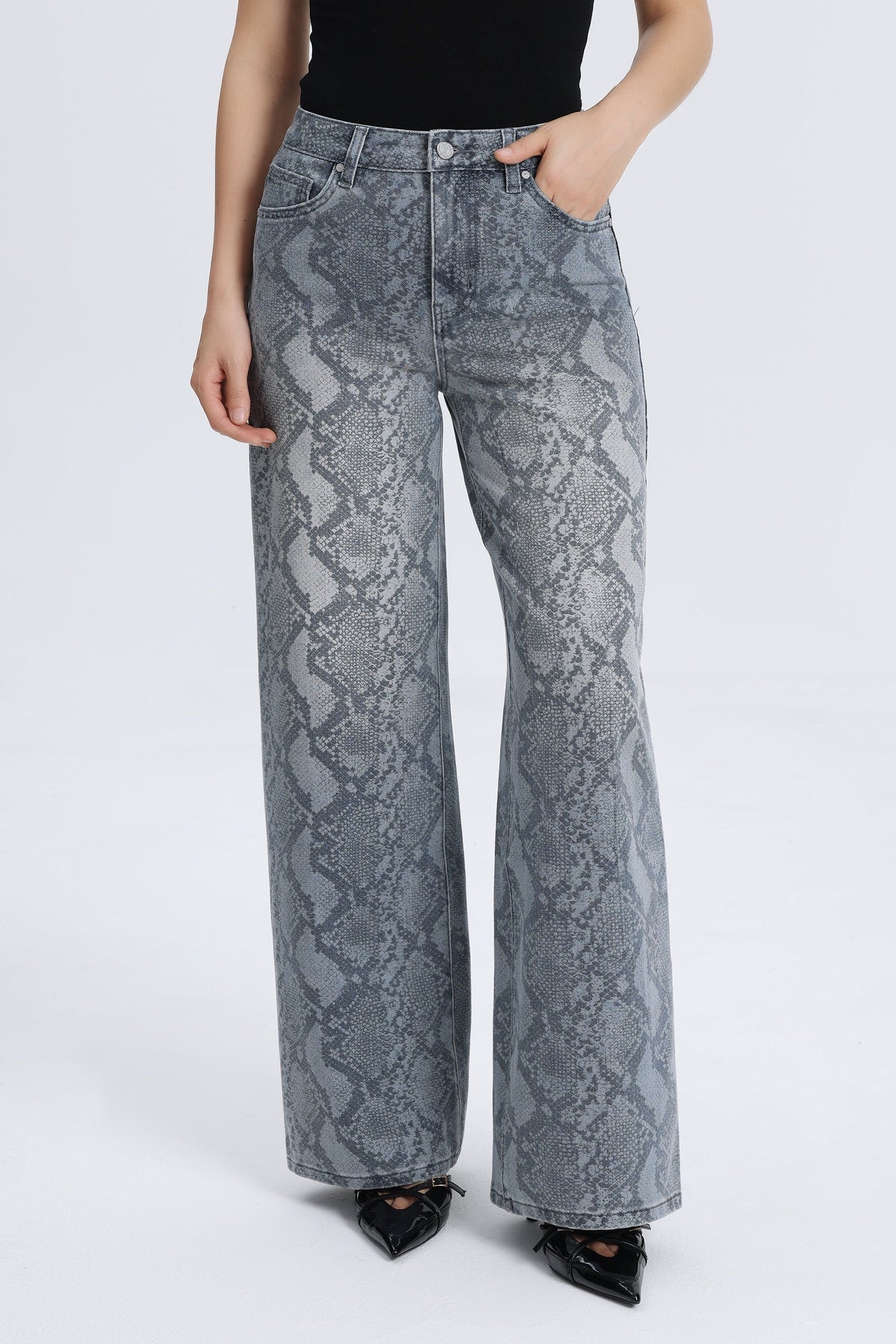 Bayeas New York Snake Print High Rise Wide Leg Jeans in Shade-Jeans-Bayeas-Deja Nu Boutique, Women's Fashion Boutique in Lampasas, Texas