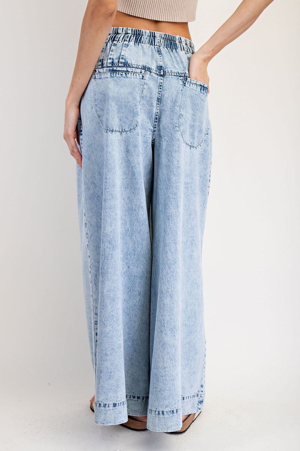 ee:some Mineral-Washed Wide Leg Denim Pants – Light Wash-Jeans-ee:some-Deja Nu Boutique, Women's Fashion Boutique in Lampasas, Texas