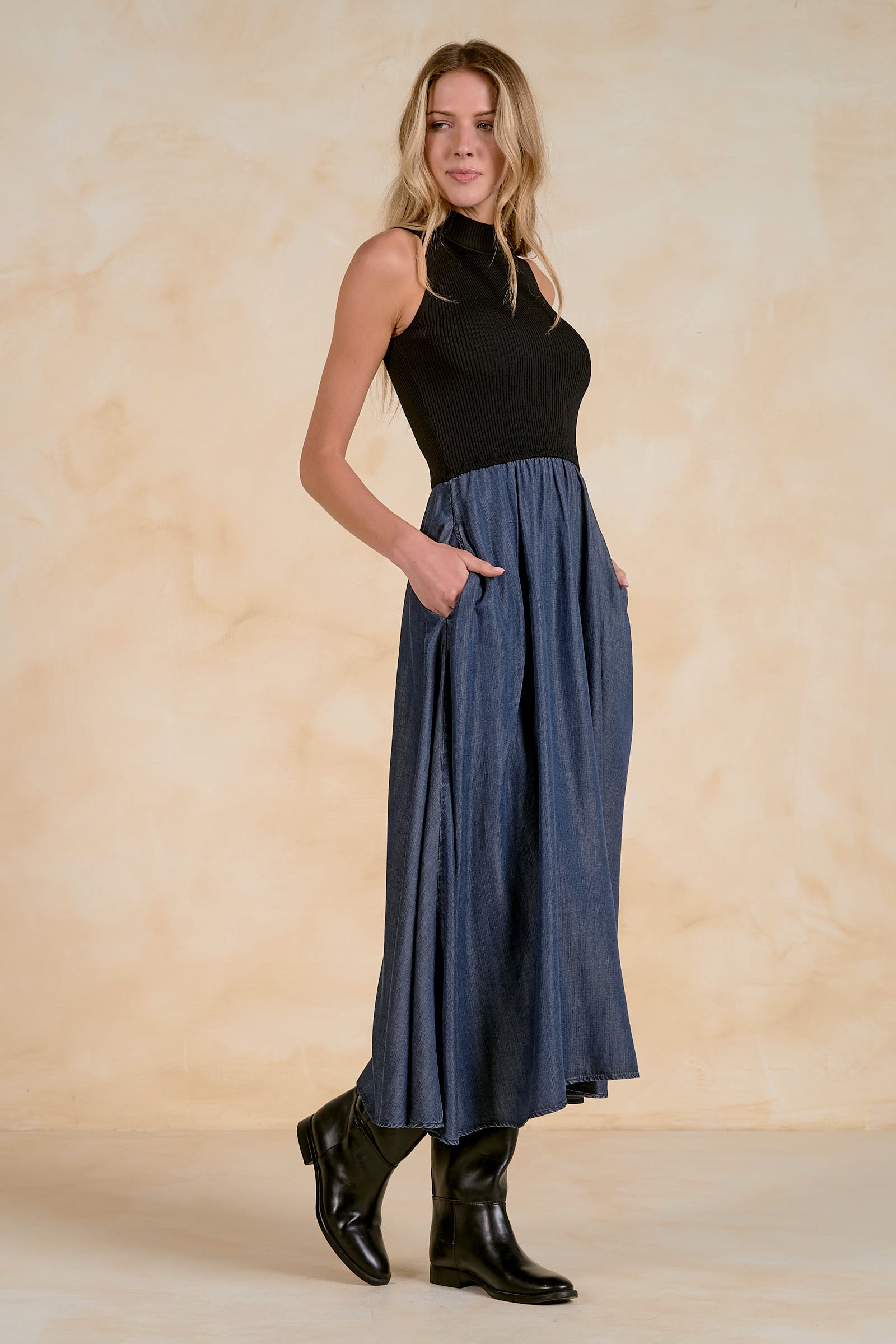Elan Harlow Navy Black Mixed Media Maxi Dress-Maxi Dresses-elan-Deja Nu Boutique, Women's Fashion Boutique in Lampasas, Texas