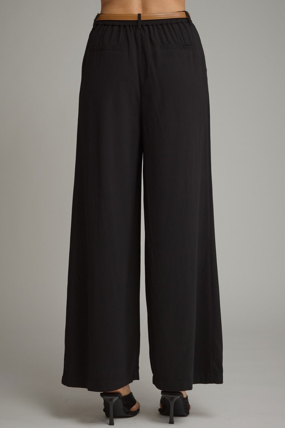 Entro Black Pleated Wide Leg Pants-trousers-Entro-Deja Nu Boutique, Women's Fashion Boutique in Lampasas, Texas