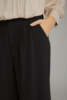 Entro Black Pleated Wide Leg Pants-trousers-Entro-Deja Nu Boutique, Women's Fashion Boutique in Lampasas, Texas