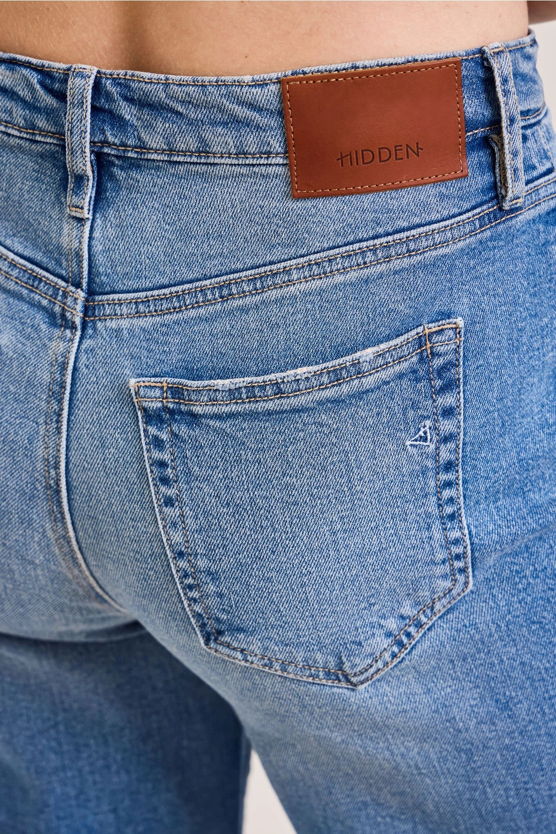 Hidden Logan High Rise Dad Jeans with Cheetah Cuff-Jeans-Hidden-Deja Nu Boutique, Women's Fashion Boutique in Lampasas, Texas