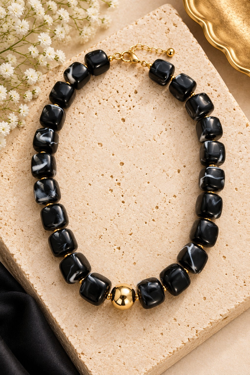 Kenze Panne Chunky Resin Necklace in Black-Necklace-Kenze Panne-Deja Nu Boutique, Women's Fashion Boutique in Lampasas, Texas